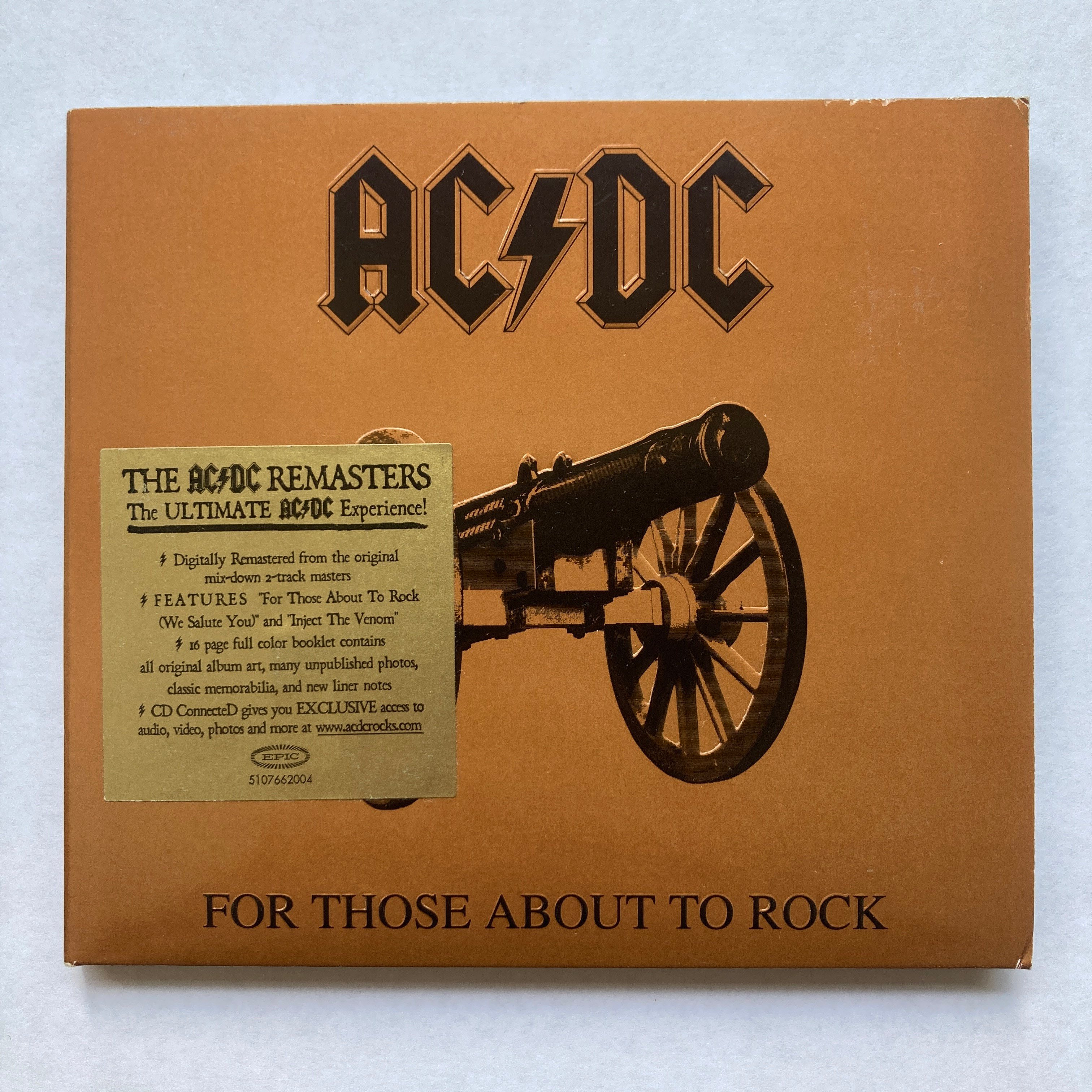 AC/DC – FOR THOSE ABOUT TO ROCK (WE SALUTE YOU)