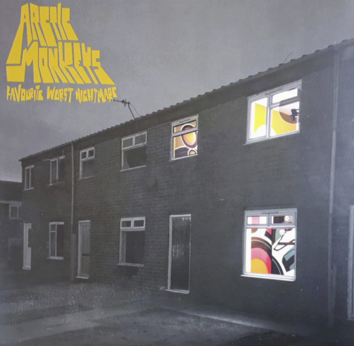 ARCTIC MONKEYS – FAVOURITE WORST NIGHTMARE