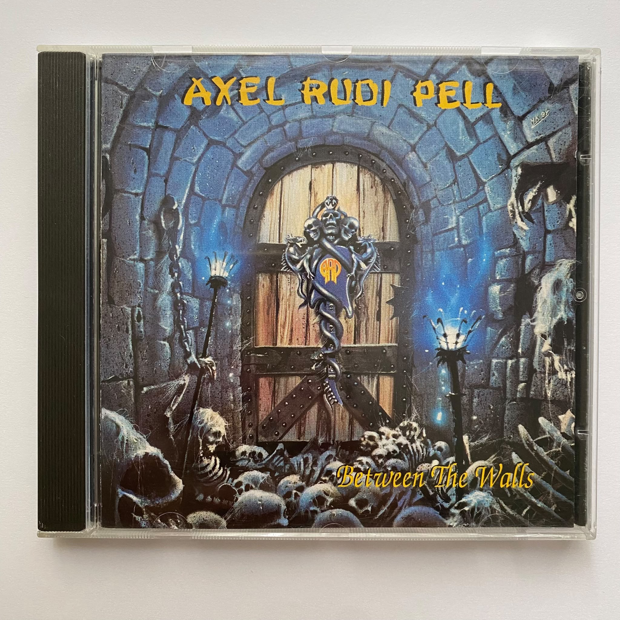 AXEL RUDI PELL - BETWEEN THE WALLS