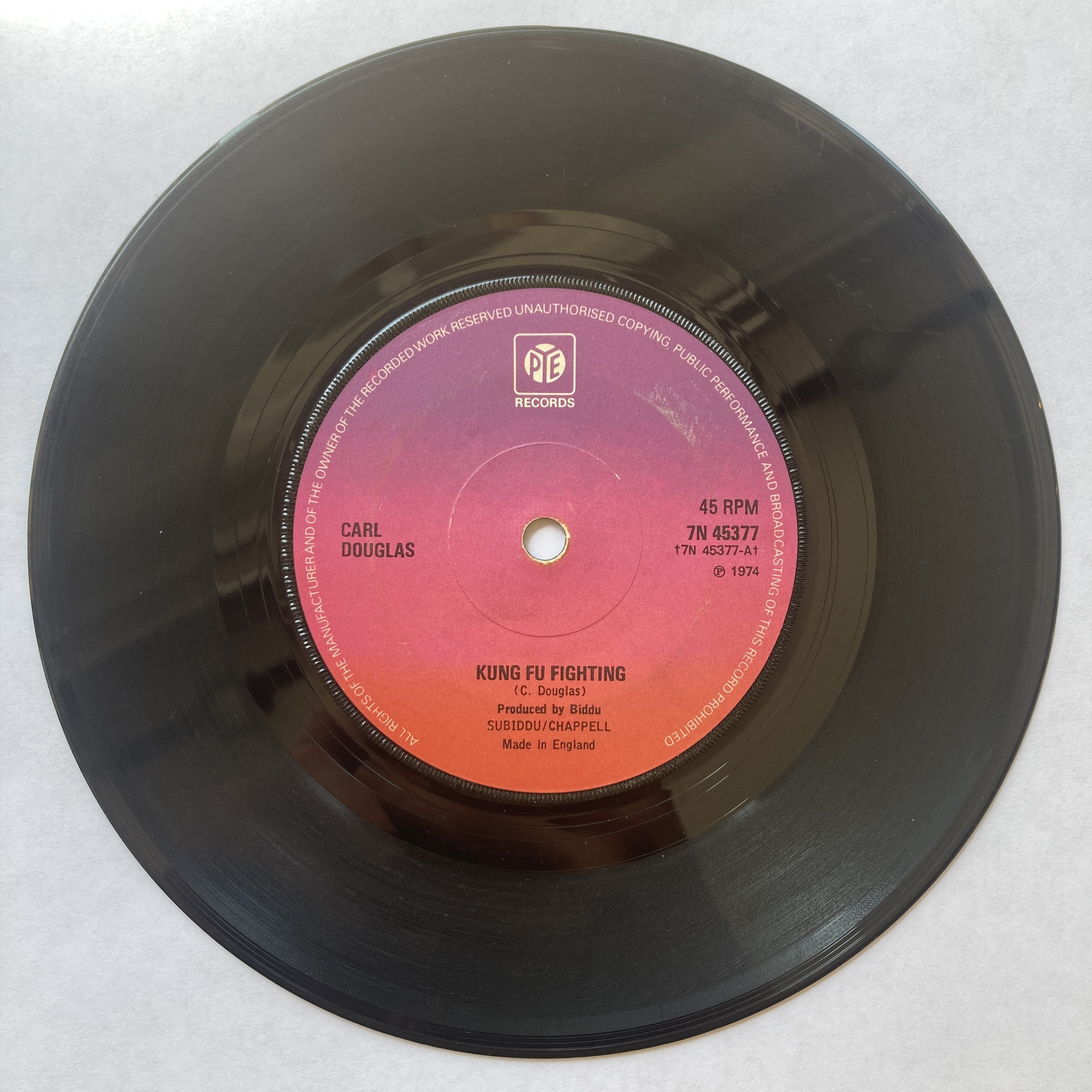CARL DOUGLAS – KUNG FU FIGHTING