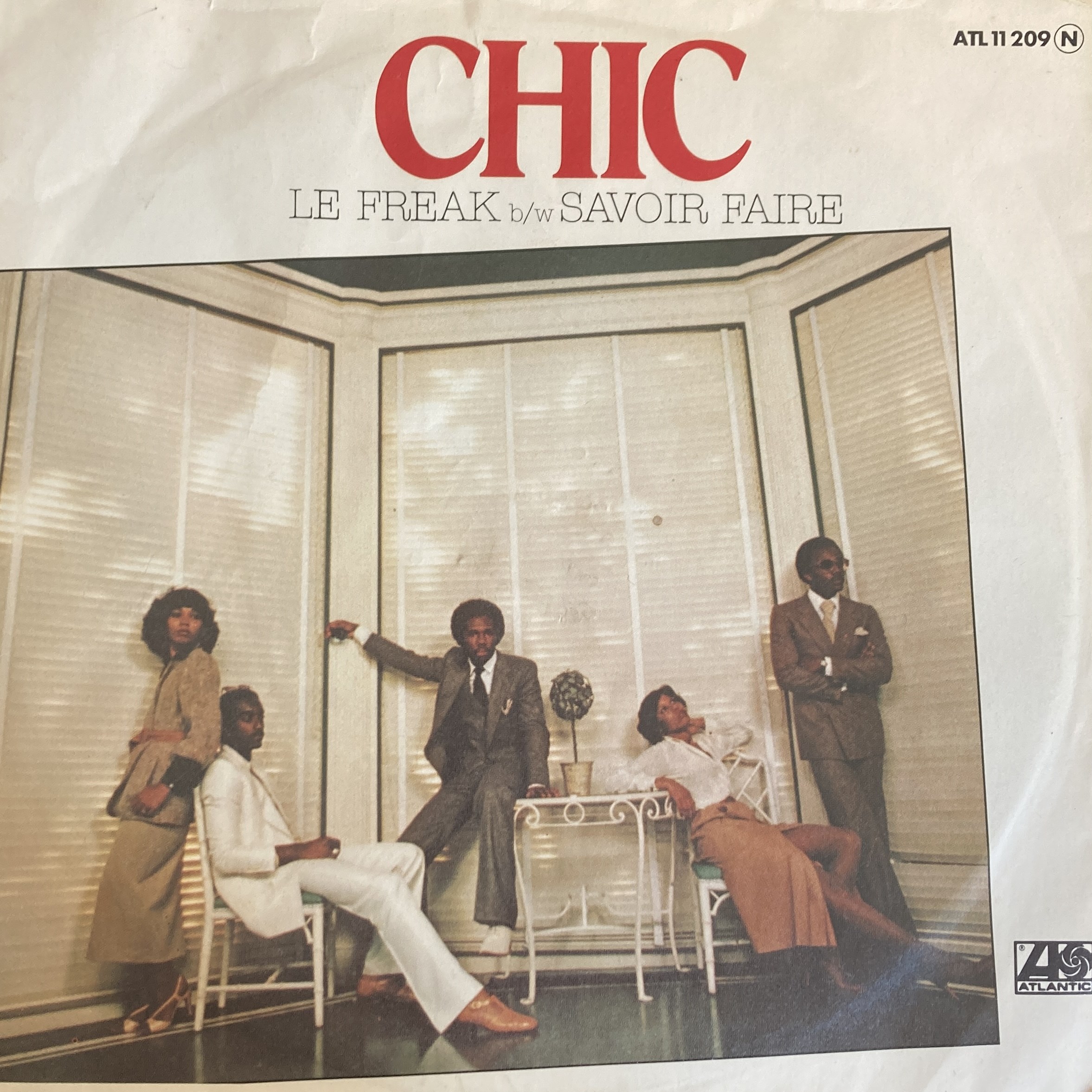 CHIC – LE FREAK / SAVOIR FAIRE