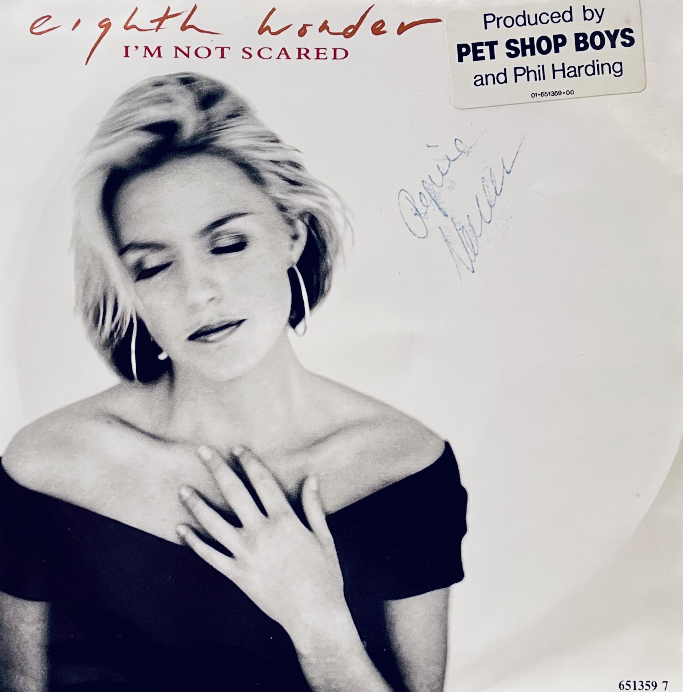 EIGHTH WONDER - I'M NOT SCARED