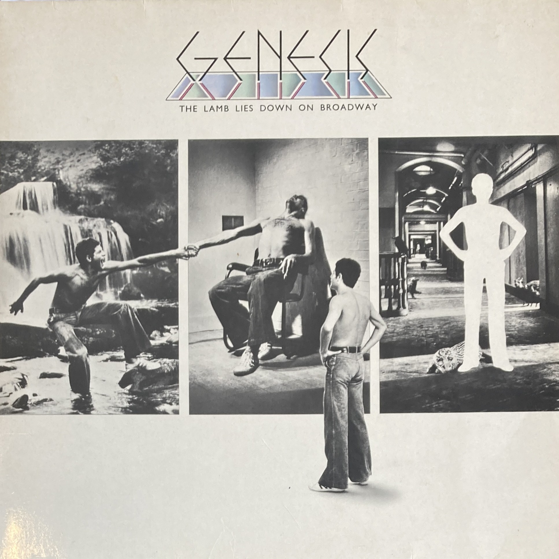 GENESIS - THE LAMB LIES ON BROADWAY