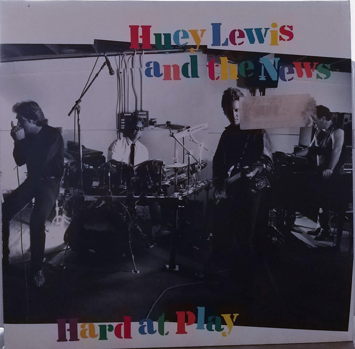 HUEY LEWIS AND THE NEWS - HARD AT PLAY 