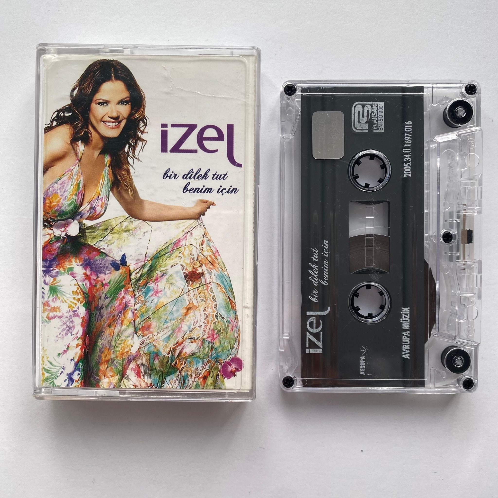 İZEL - BİR DİLEK TUT BENİM İÇİN