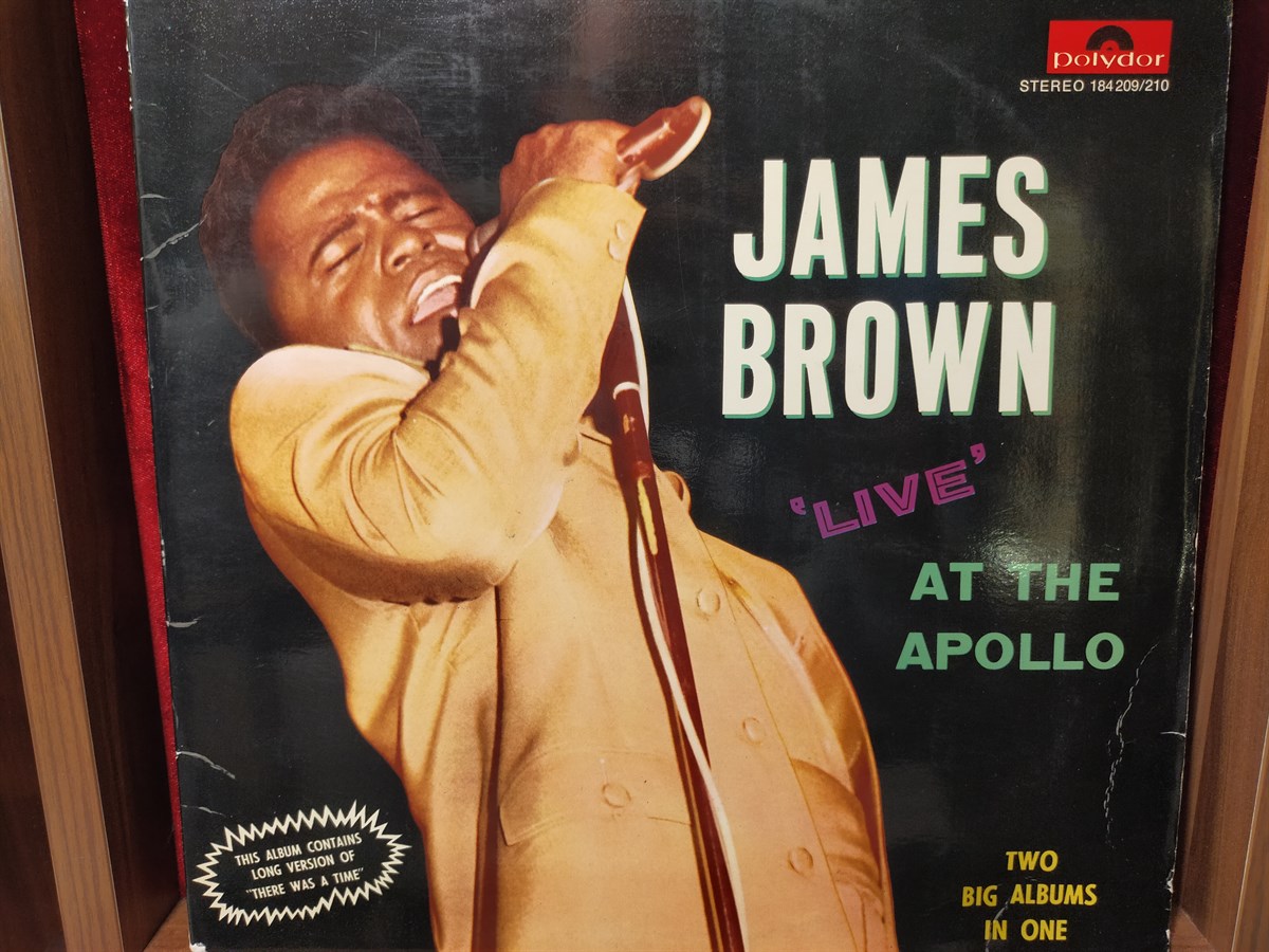 JAMES BROWN - LIVE AT THE APOLLO 