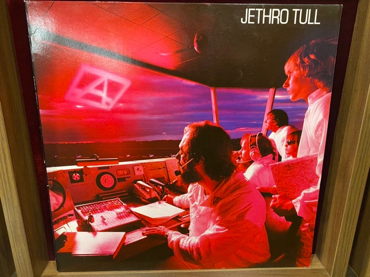 JETHRO TULL - A