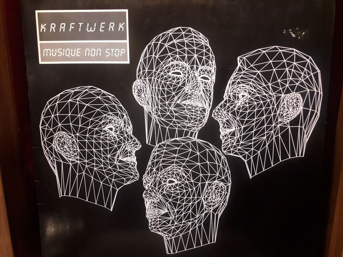 KRAFTWERK - MUSIQUE NON STOP