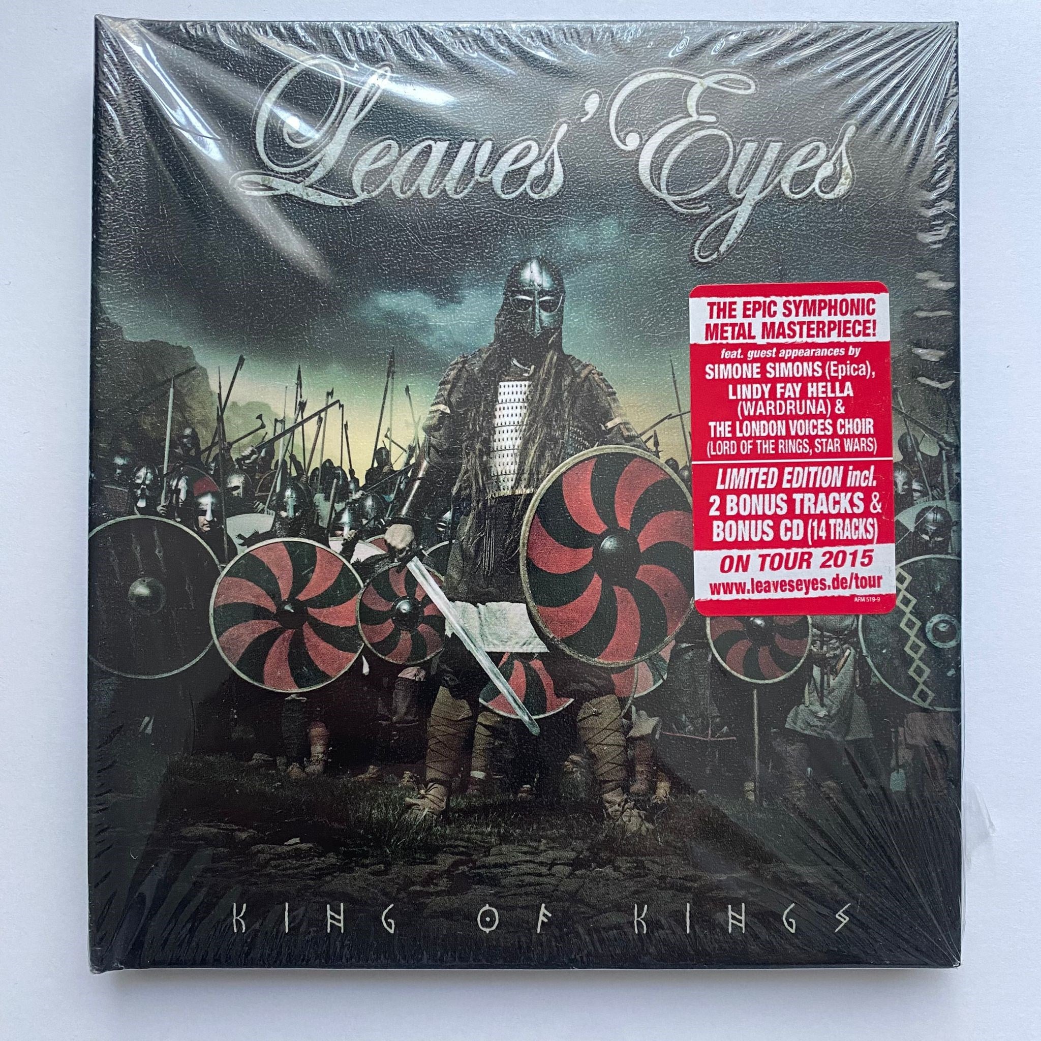 LEAVES' EYES - KING OF KINGS