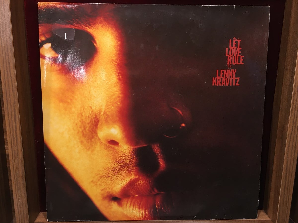 LENNY KRAVITZ - LET LOVE RULE