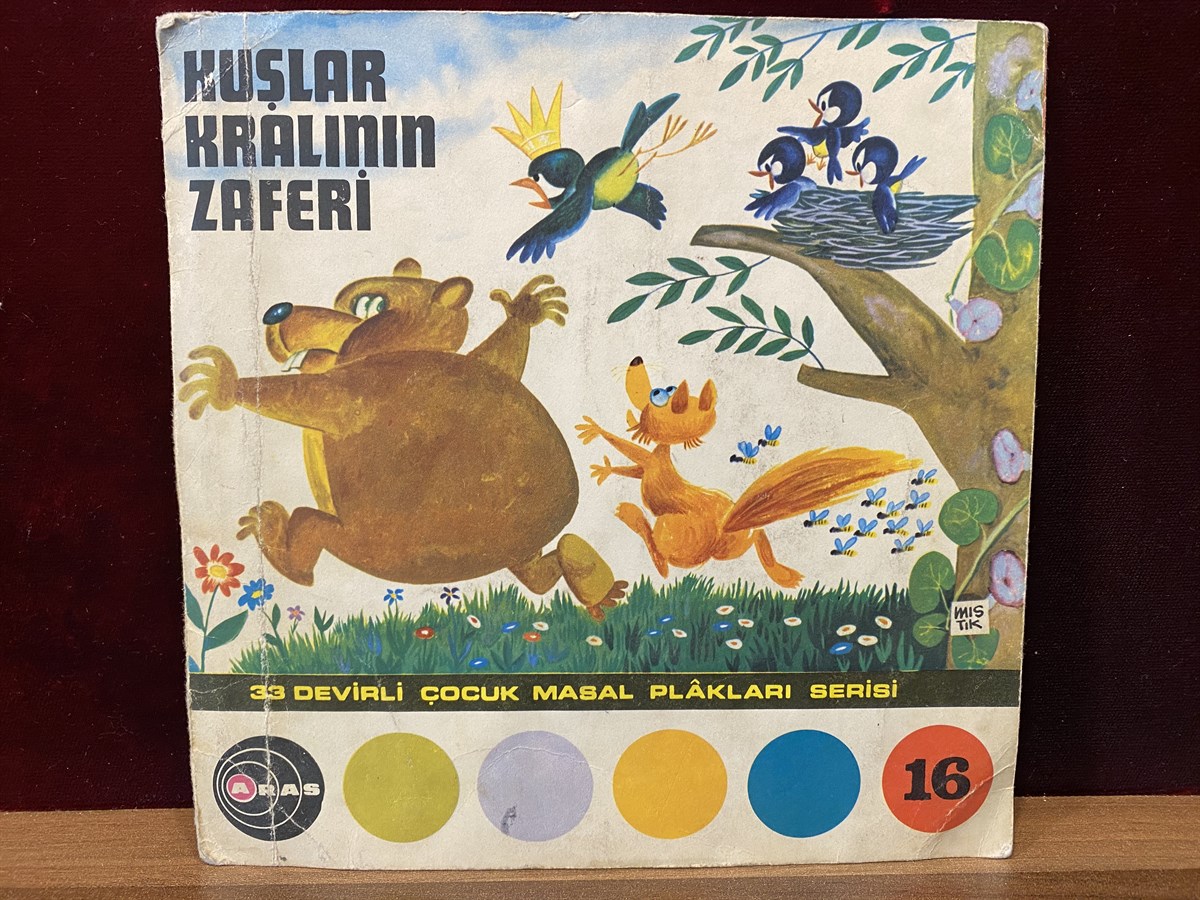 MASAL - KUŞLAR KRALININ ZAFERİ / ŞEMSİYE, AYNA, DAĞARCIK