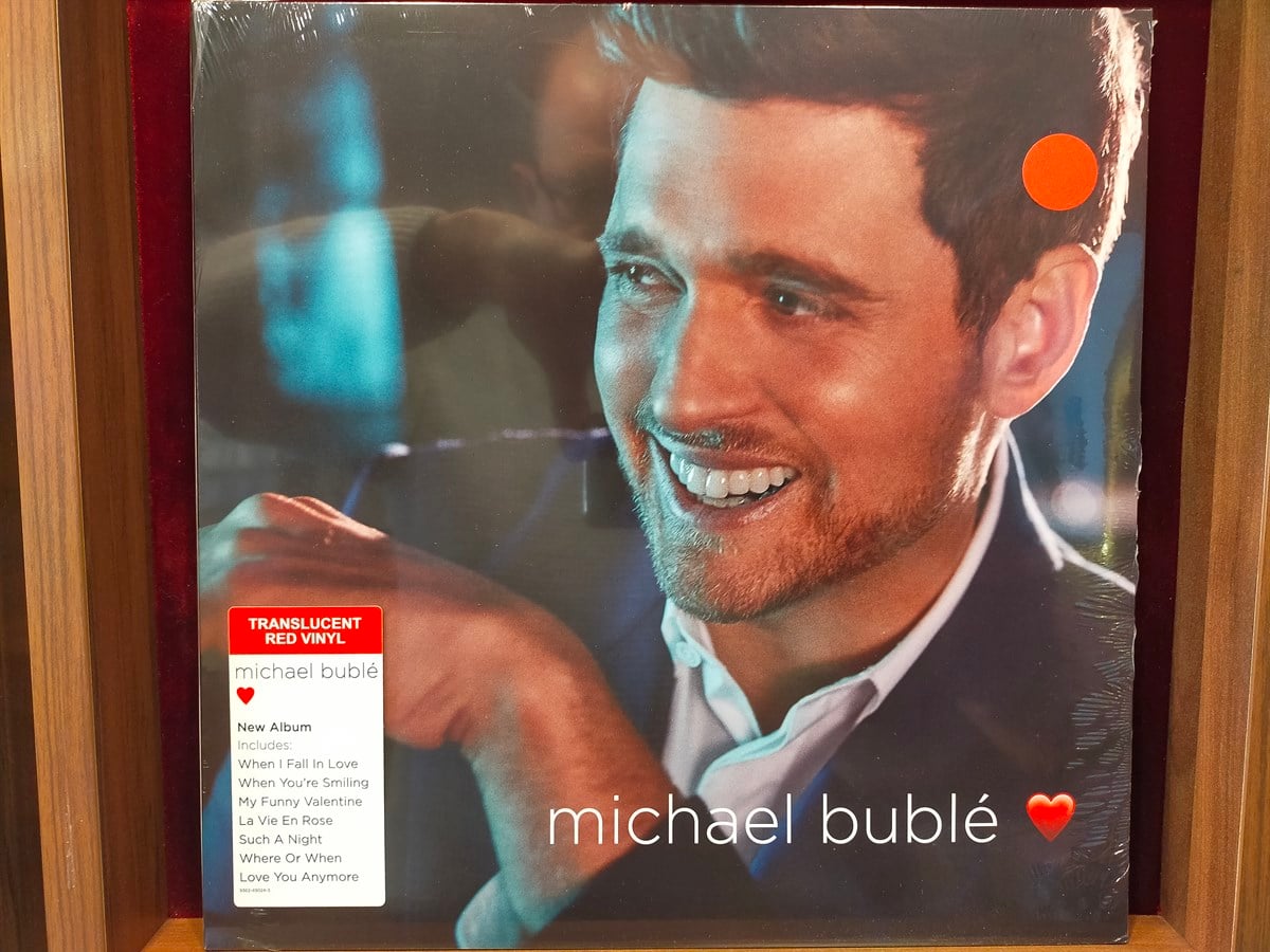 MICHAEL BUBLE - LOVE 