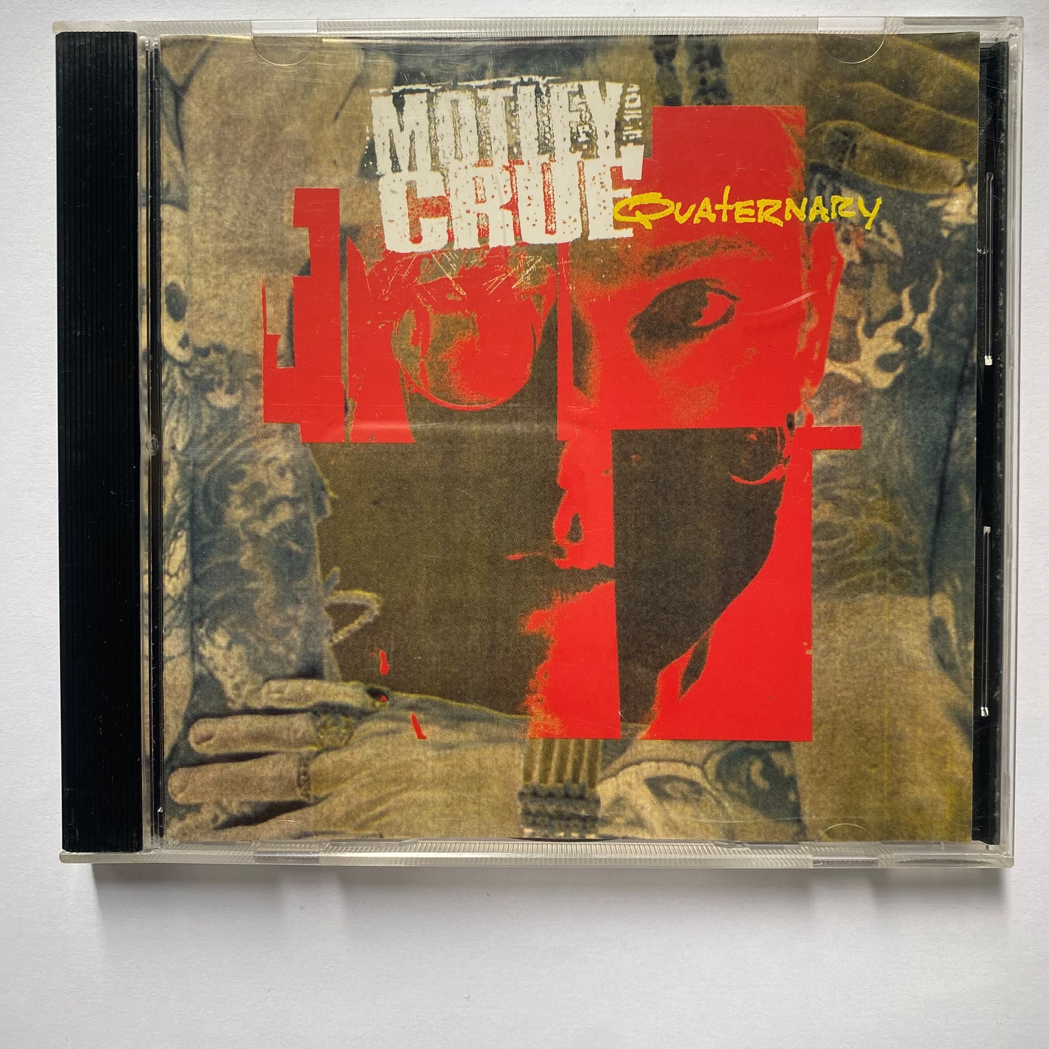 MÖTLEY CRÜE - QUATERNARY