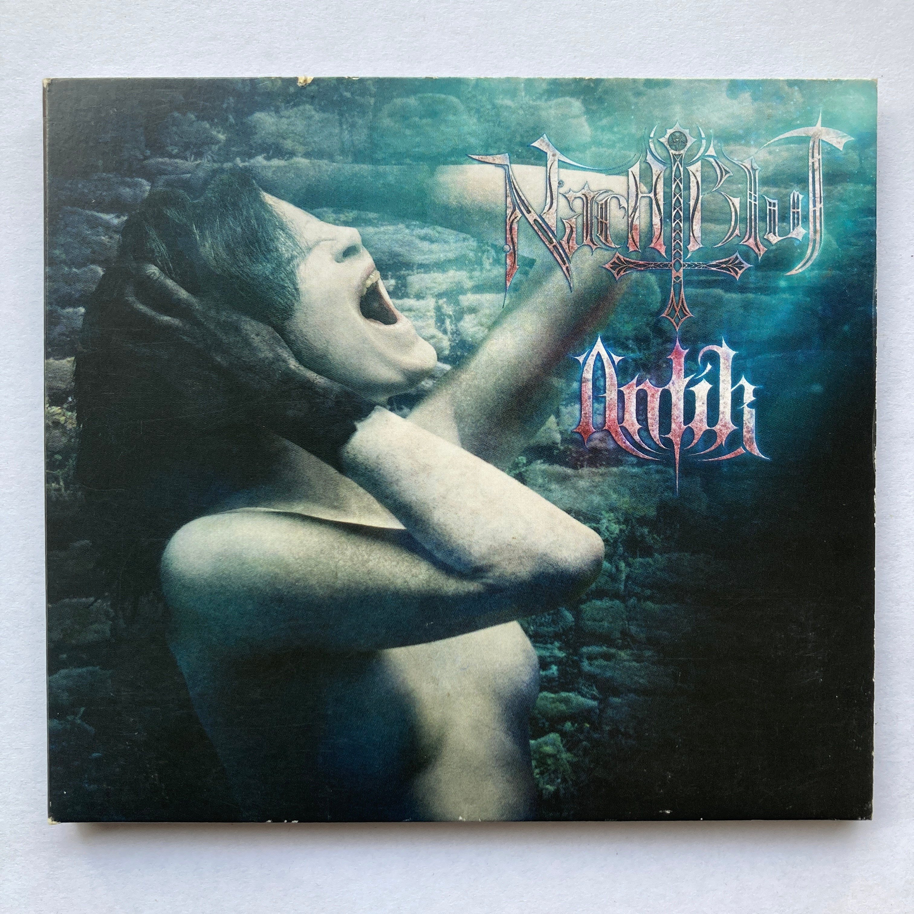 NACHTBLUT – ANTIK