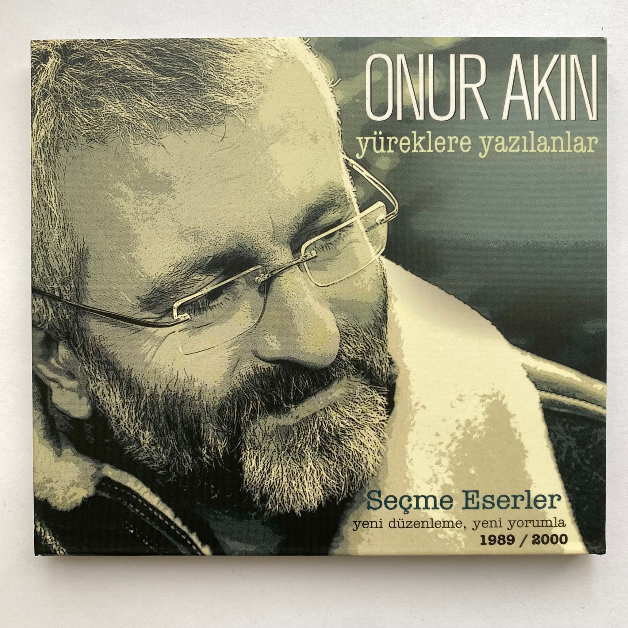 ONUR AKIN - YÜREKLERE YAZILANLAR