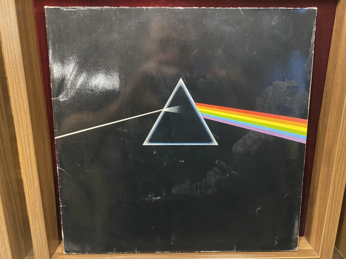 PINK FLOYD - THE DARK SIDE OF THE MOON 