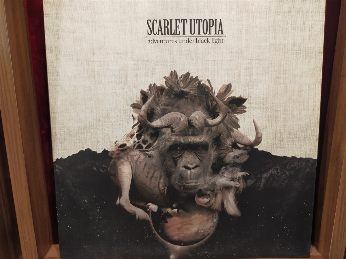 SCARLET UTOPIA - ADVENTURES UNDER BLACK LIGHT 
