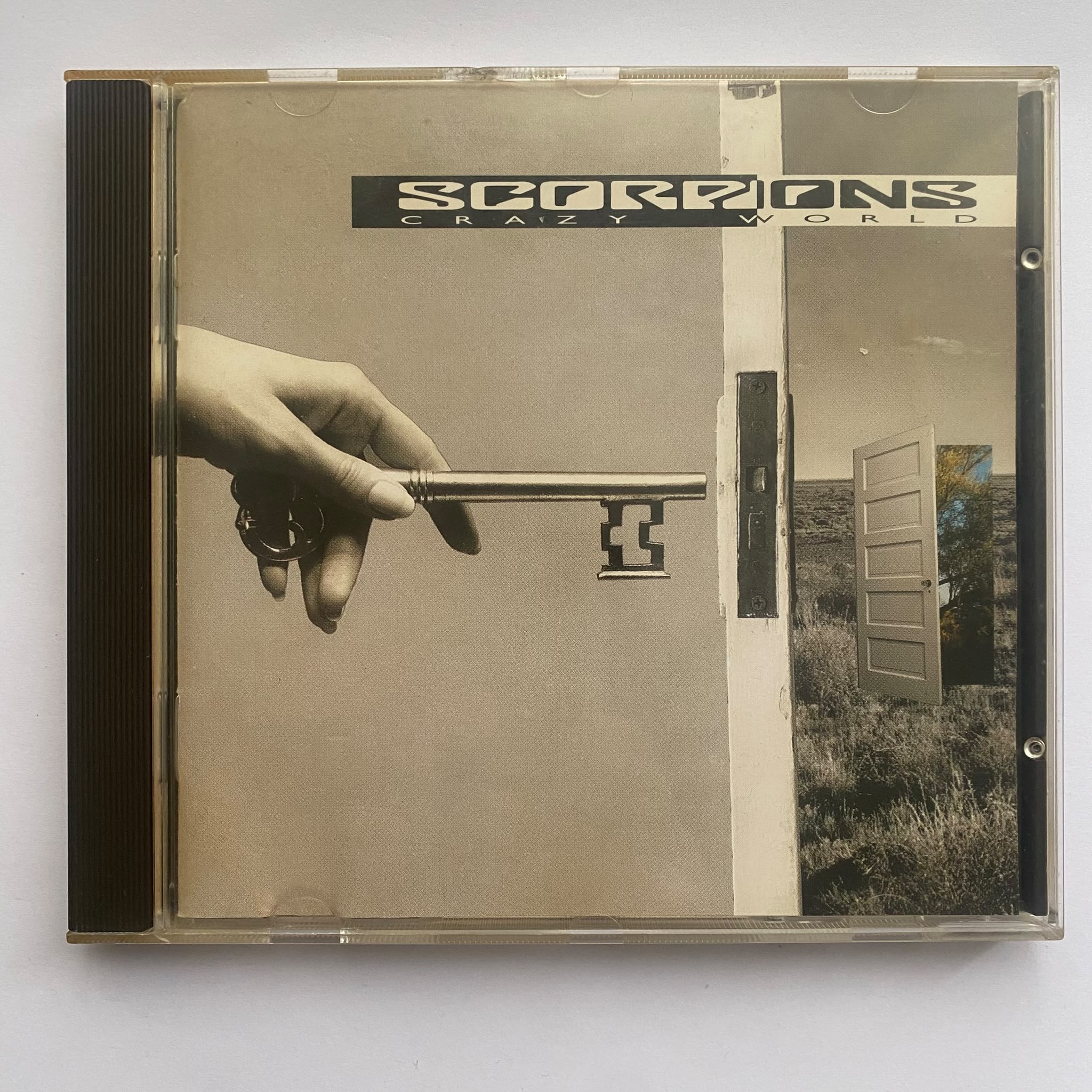 SCORPIONS - CRAZY WORLD