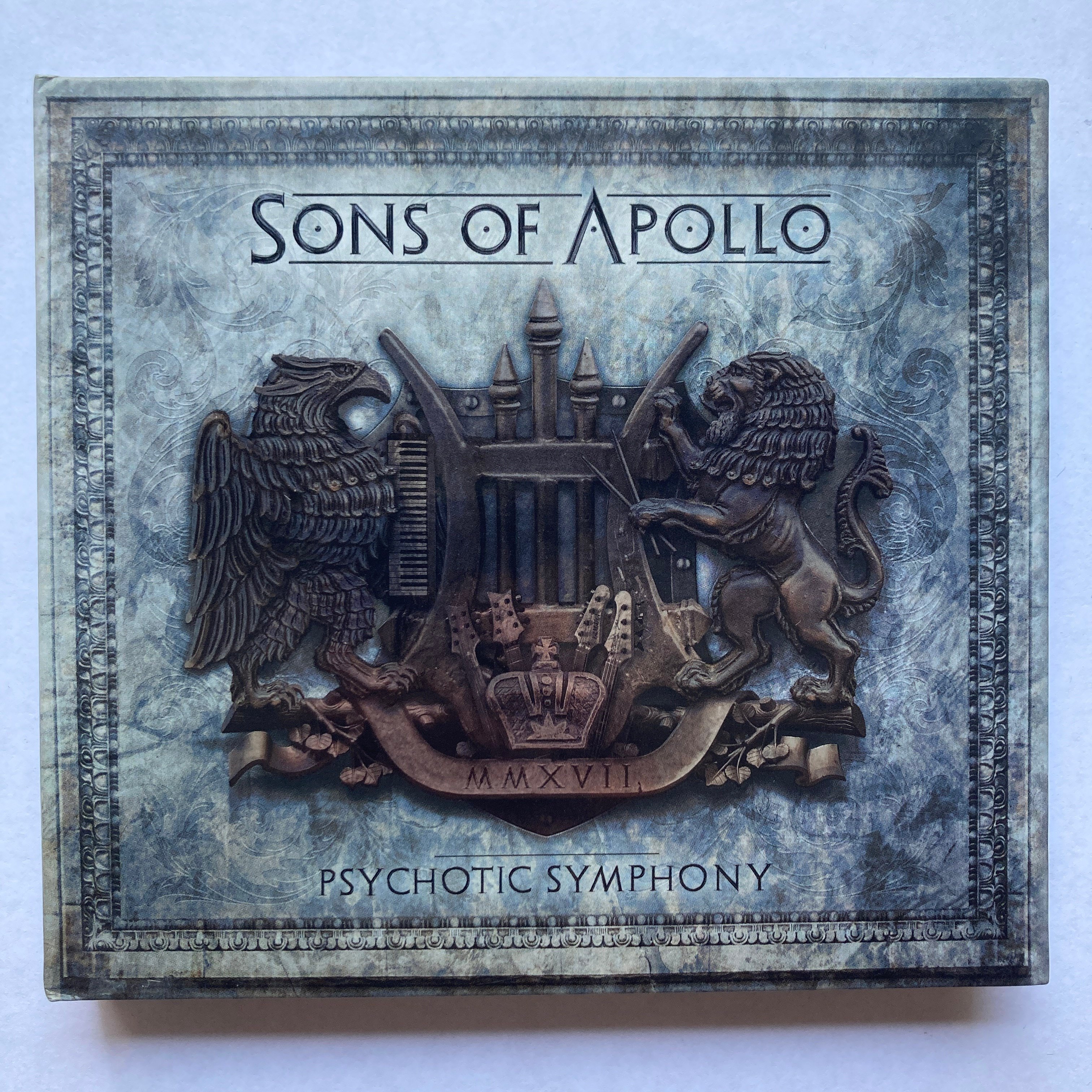 SONS OF APOLLO – PSYCHOTIC SYMPHONY