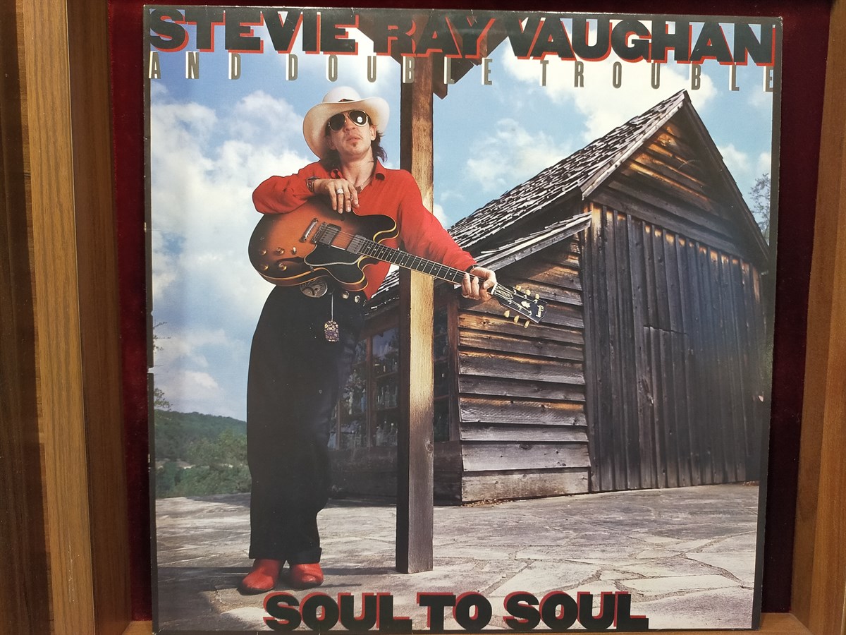 STEVIE RAY VAUGHAN AND DOUBLE TROUBLE - SOUL TO SOUL 