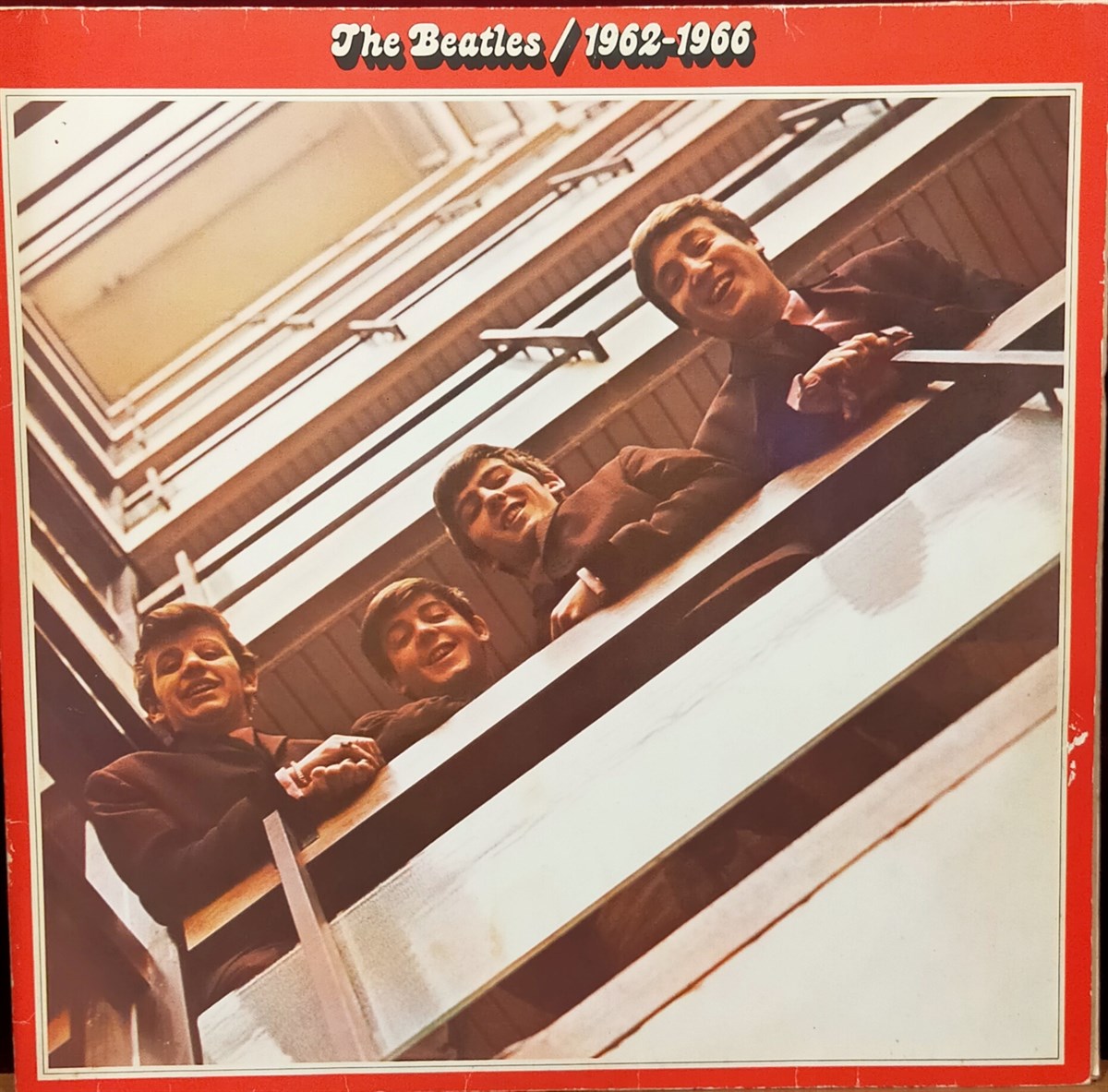 THE BEATLES - RED ALBUM (1962/1966)