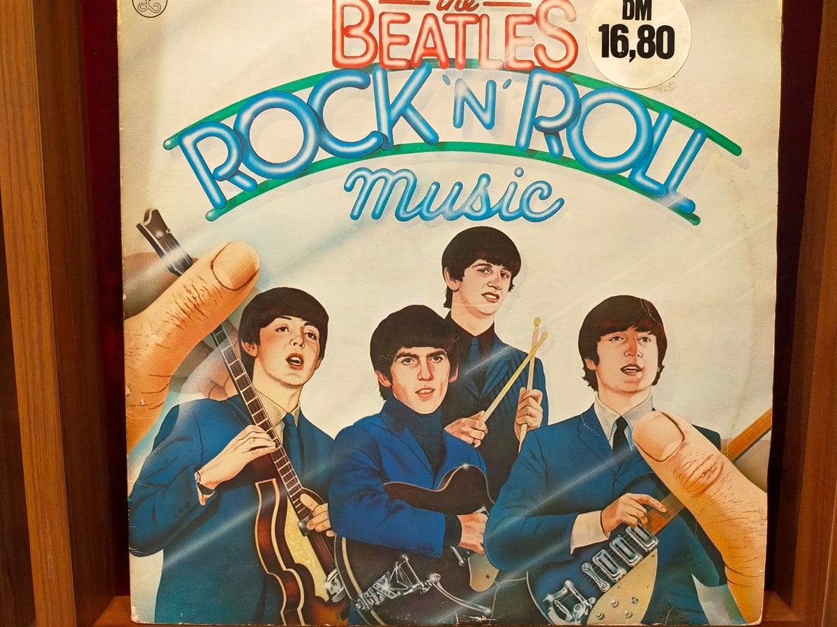 THE BEATLES - ROCK 'N' ROLL MUSIC 