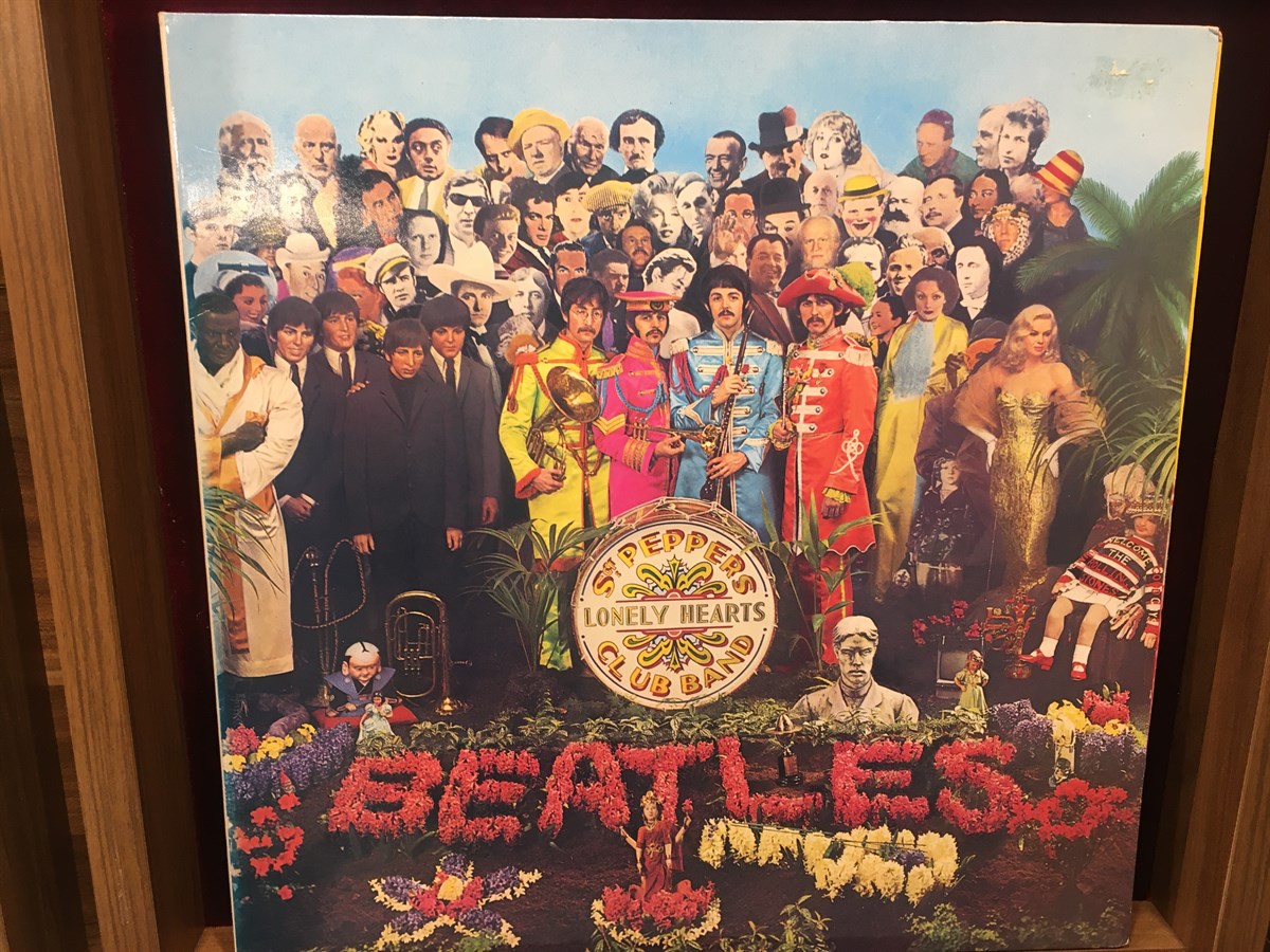 THE BEATLES - SGT. PEPPERS LONELY HEART CLUB BAND (İKİNCİ EL)