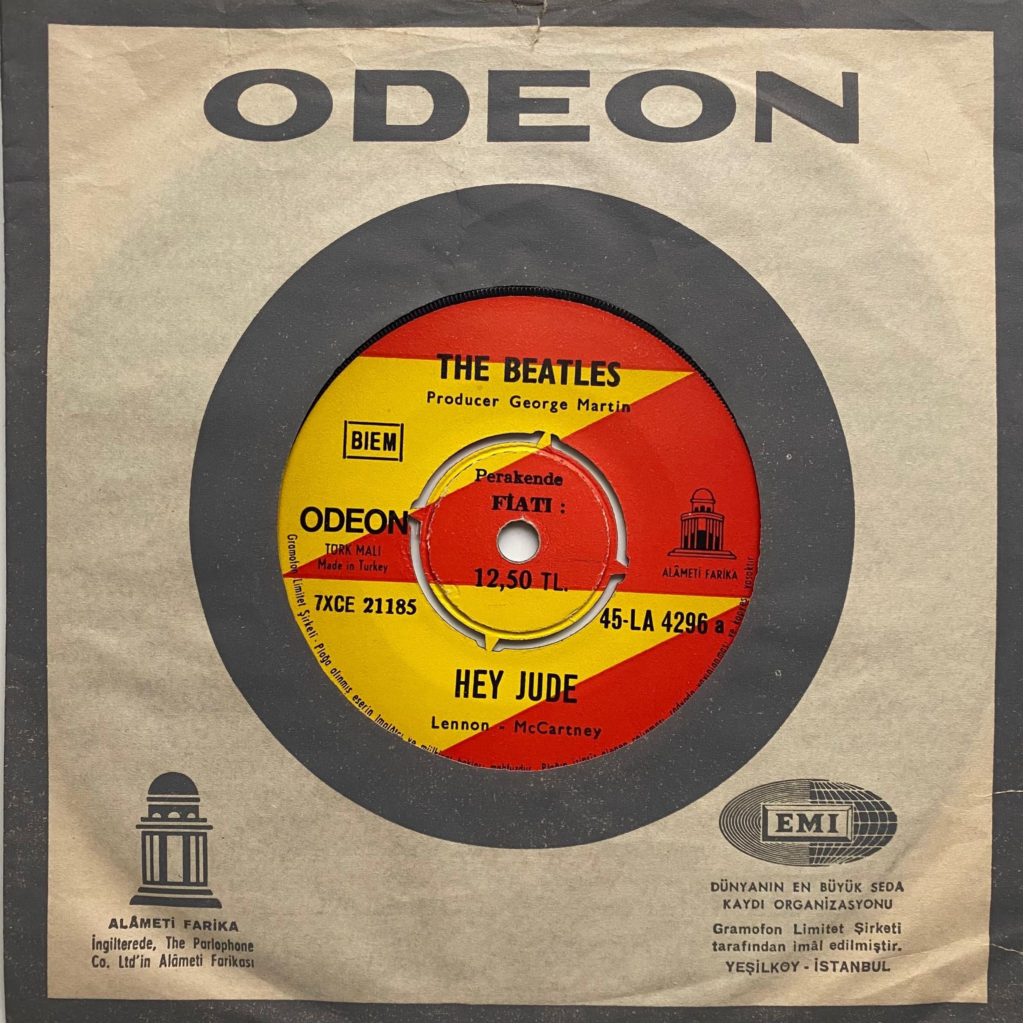 THE BEATLES - HEY JUDE / REVOLUTION