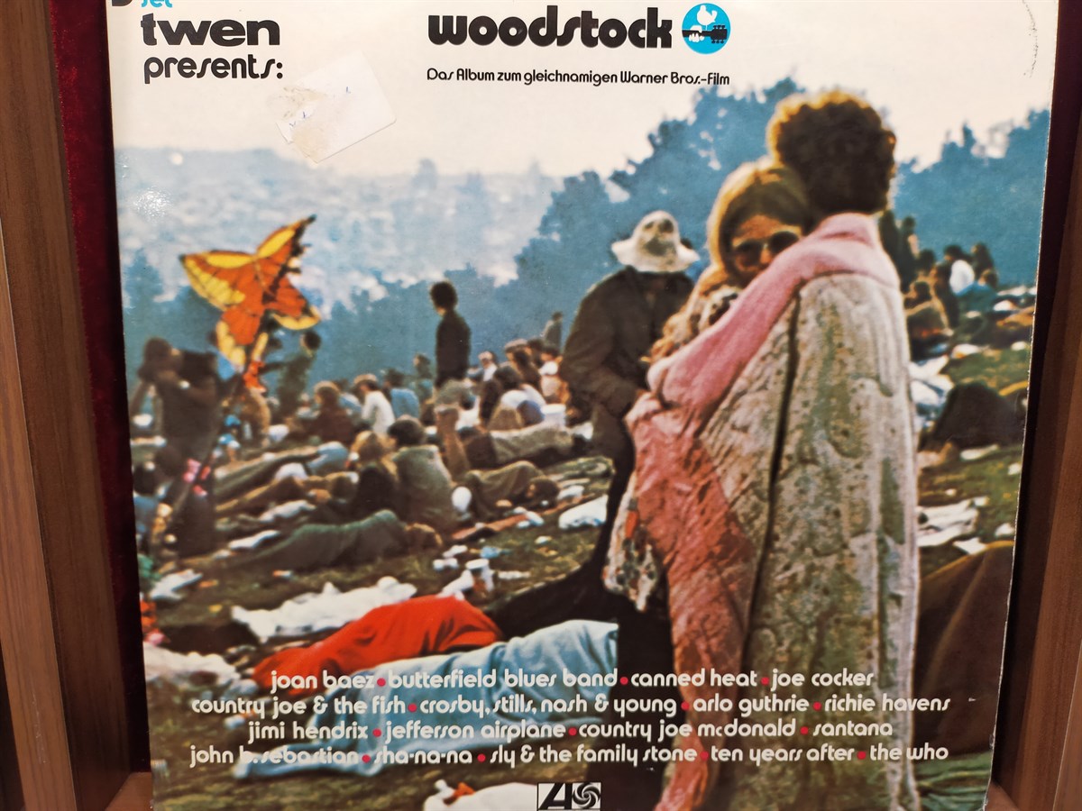 VARIOUS ARTIST - WOODSTOCK - MUSIC FROM THE ORIGINAL SOUNDTRACK AND MORE 