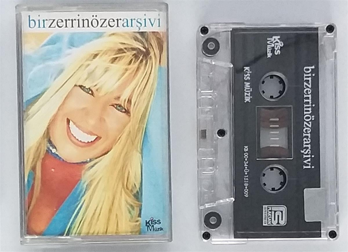 ZERRİN ÖZER - BİR ZERRİN ÖZER ARŞİVİ