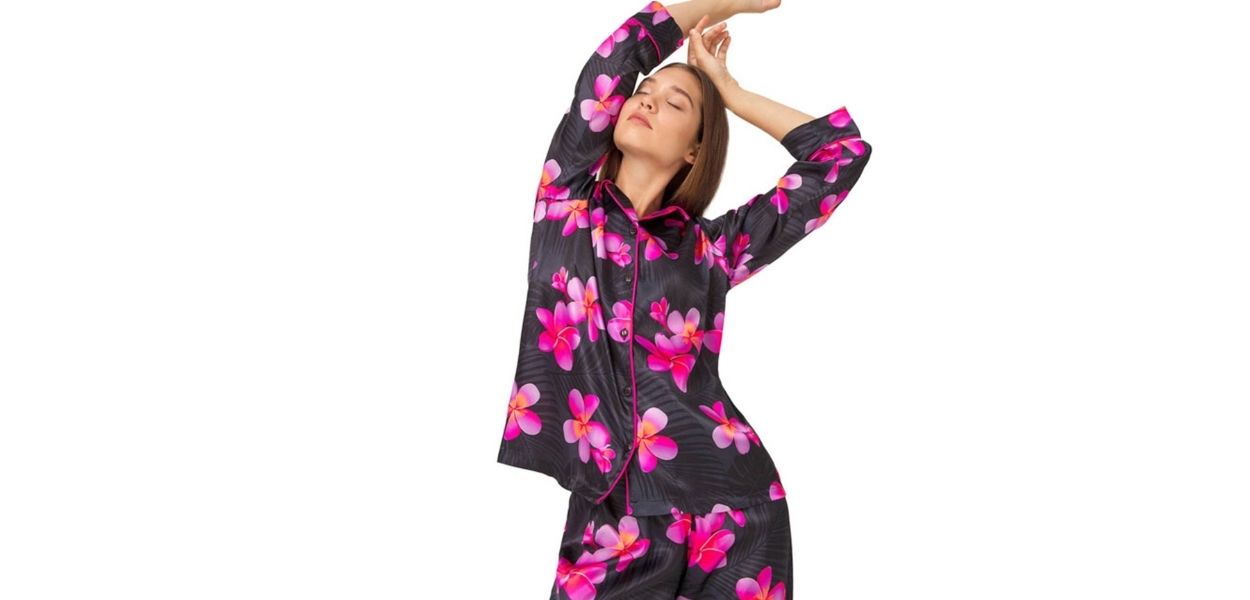 çiçek desenli pijama takımı