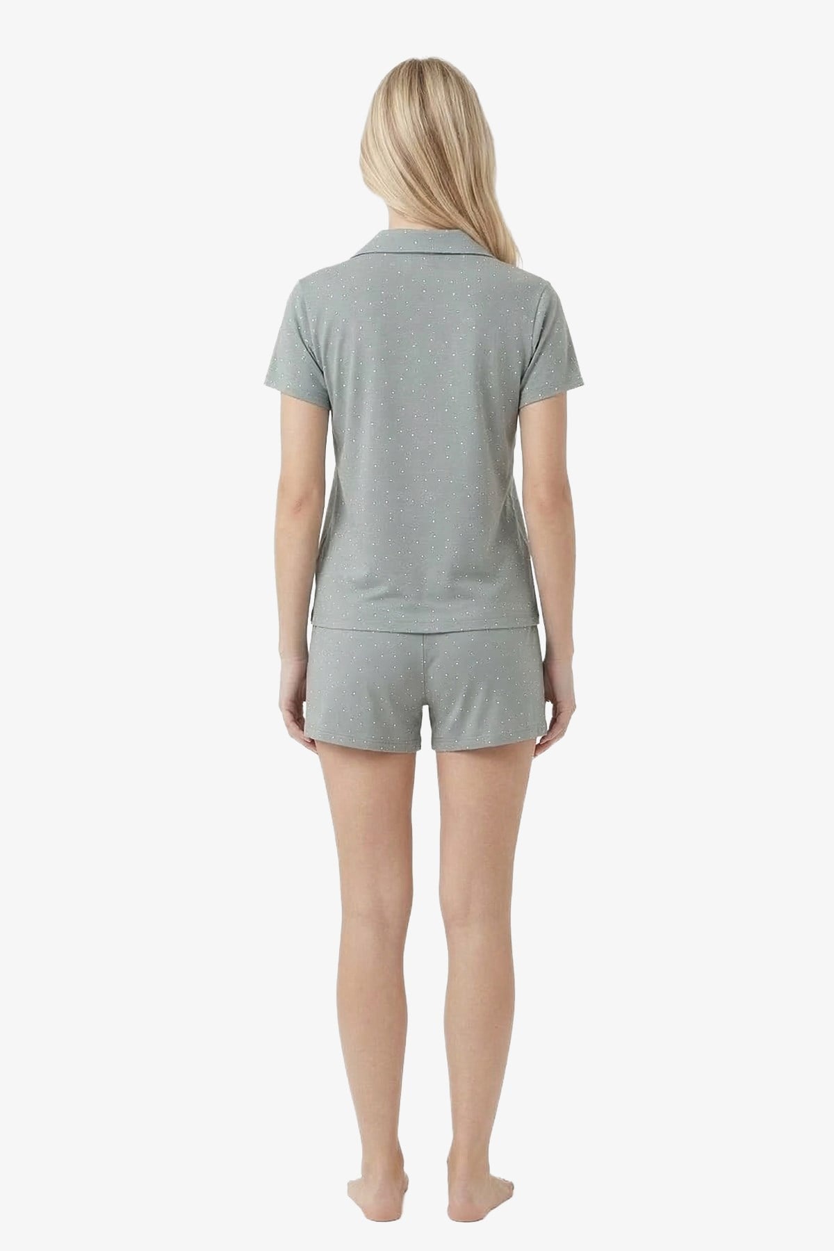 Gri Puantiyeli Yumuşak Dokulu Gömlek Yaka Kadın Şortlu Pijama Takımı
