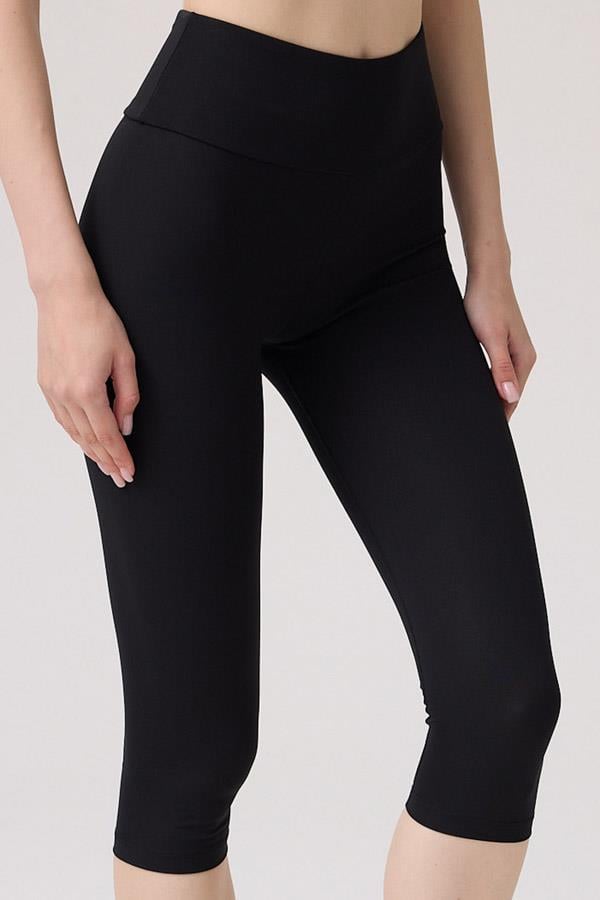 Siyah Toparlayıcı Yüksek Bel Diz Altı Kadın Kapri Tayt