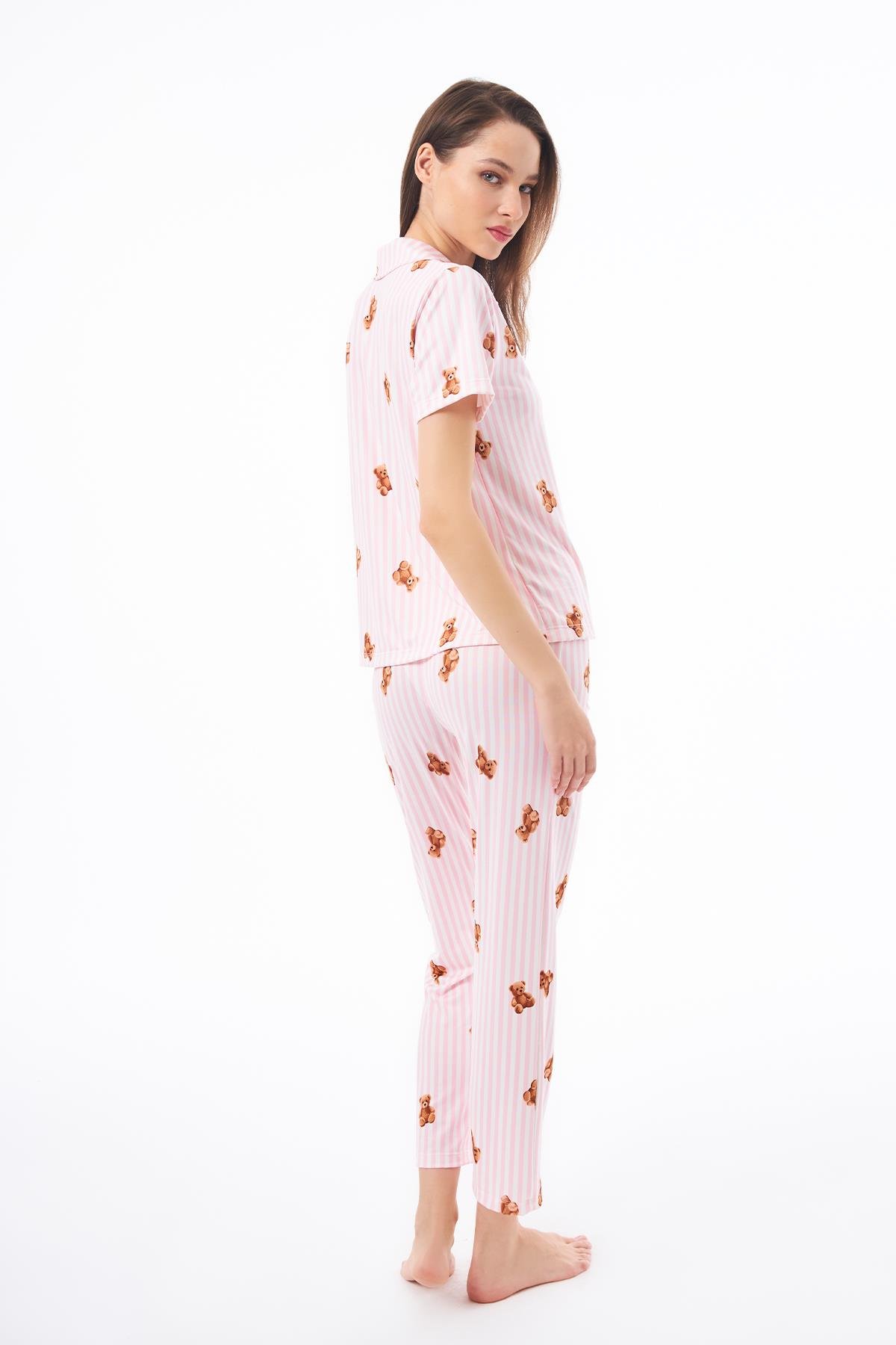 Premium Kadın Pijama Takımı Krem Ayıcık Desenli Yumuşak Dokulu Kısa Kollu Gömlek Yaka