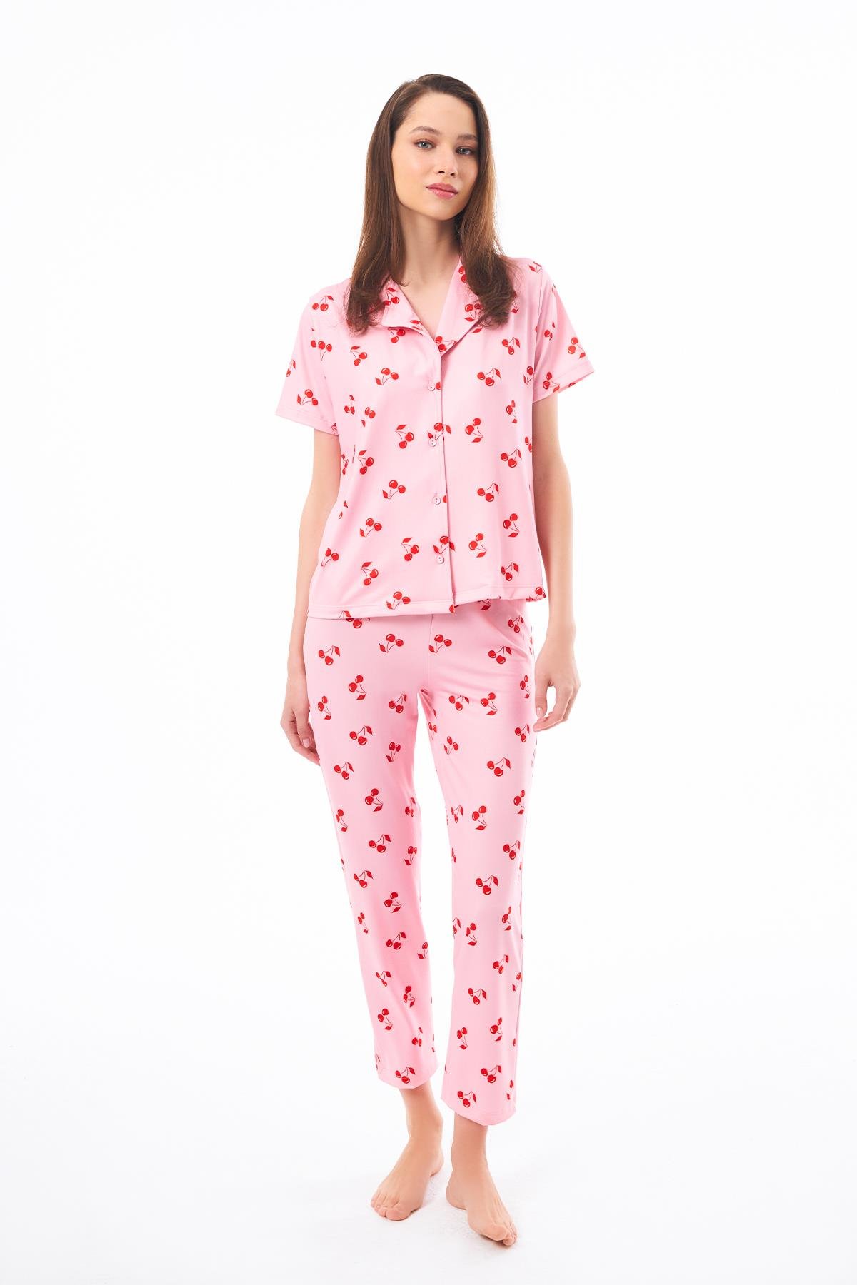 Premium Kadın Pijama Takımı Kiraz Desenli Yumuşak Dokulu Kısa Kollu Gömlek Yaka