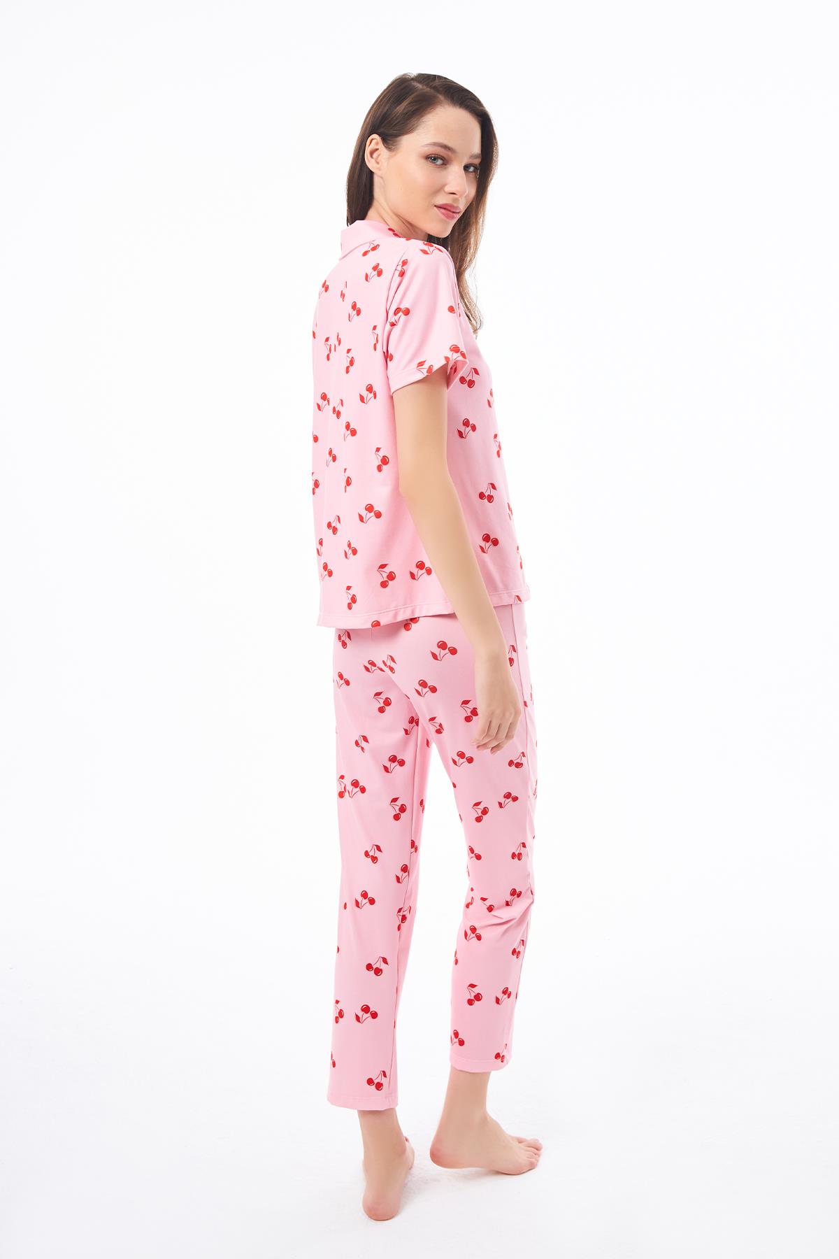 Premium Kadın Pijama Takımı Kiraz Desenli Yumuşak Dokulu Kısa Kollu Gömlek Yaka