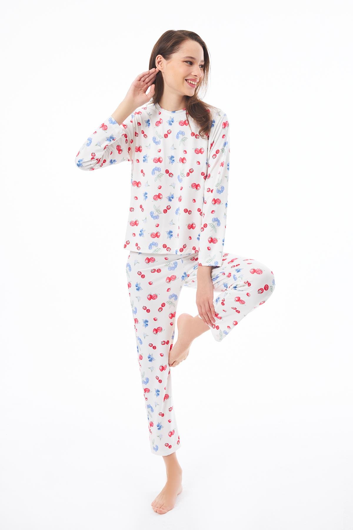 Premium  Kadın Pijama Takımı Meyve Desenli Yumuşak Dokulu Bisiklet Yaka Uzun Kollu
