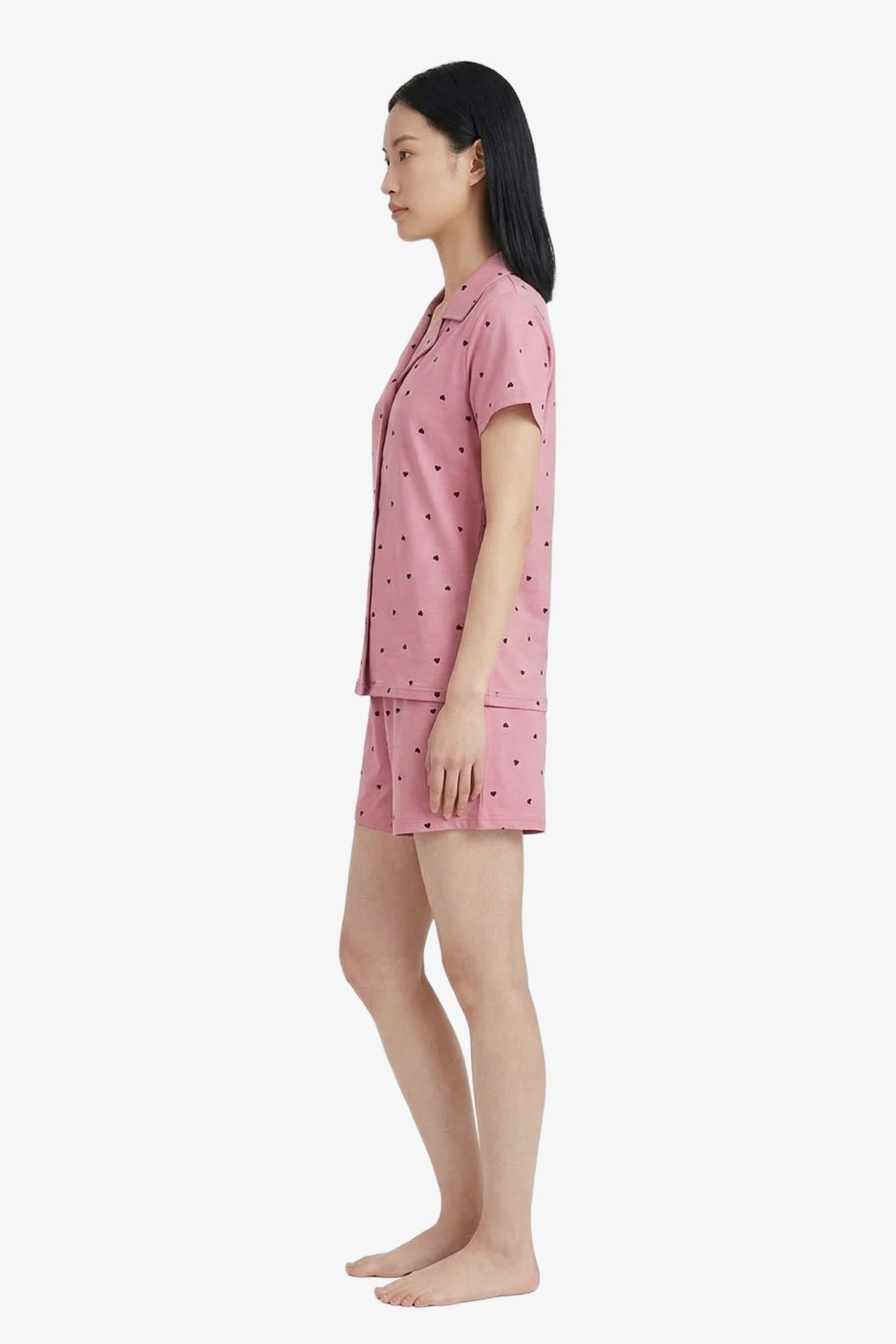 Pembe Kalp Desenli Yumuşak Dokulu Gömlek Yaka Kadın Şortlu Pijama Takımı