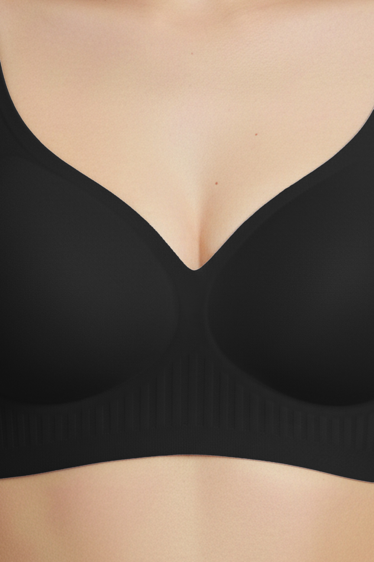 Seamless Bra - Slight | Siyah Lazer Kesim Dikişsiz Dilim Detaylı Balensiz Kadın Sütyen