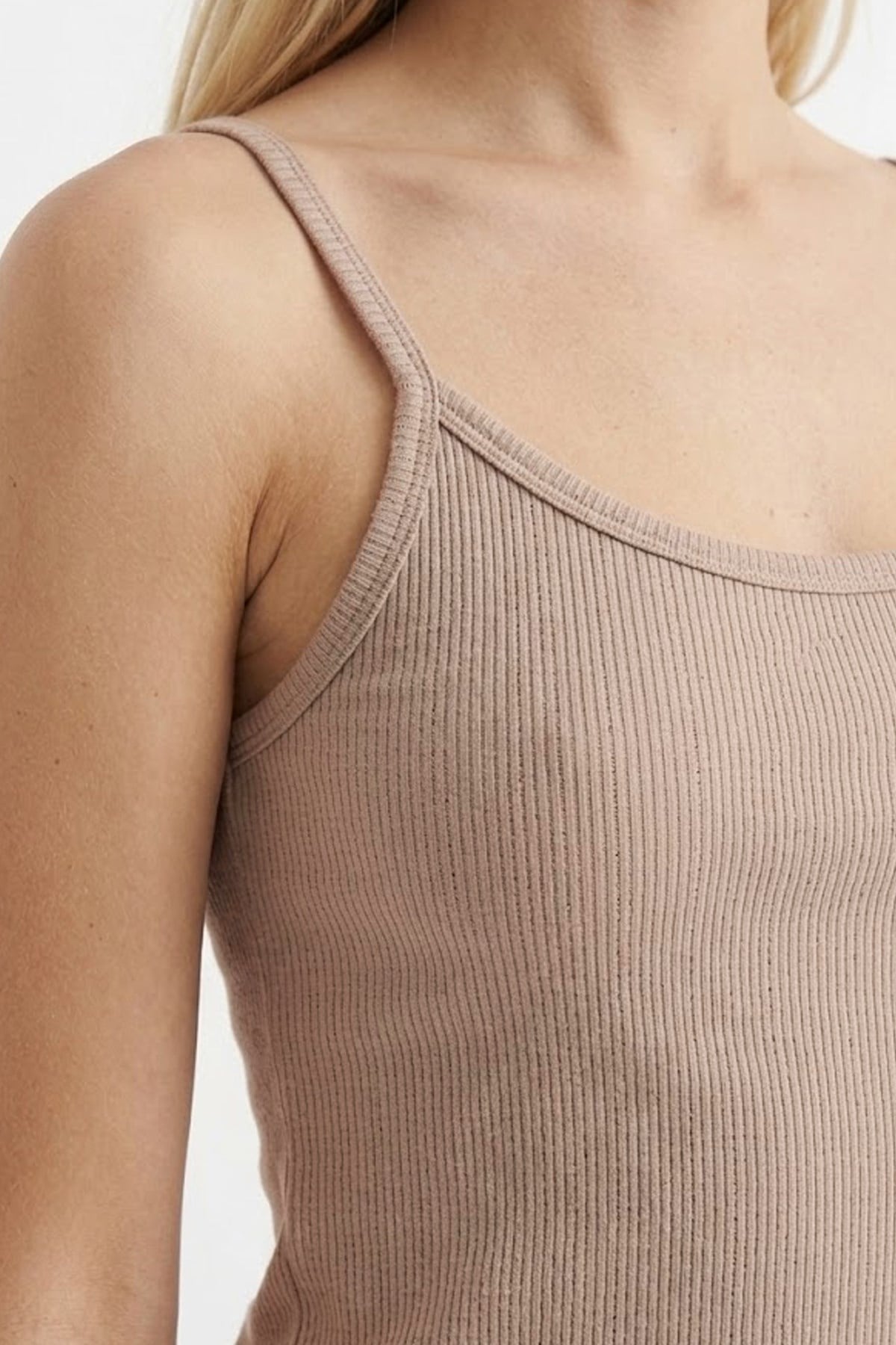 Premium - Neat Collection | Bej Rib Dokulu İnce Askılı Modal Viskon Şortlu Kadın Pijama Takımı
