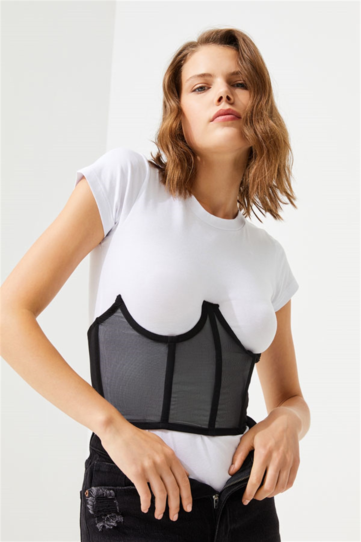 Siyah Tül Detaylı Transparan Balenli Kadın Büstiyer