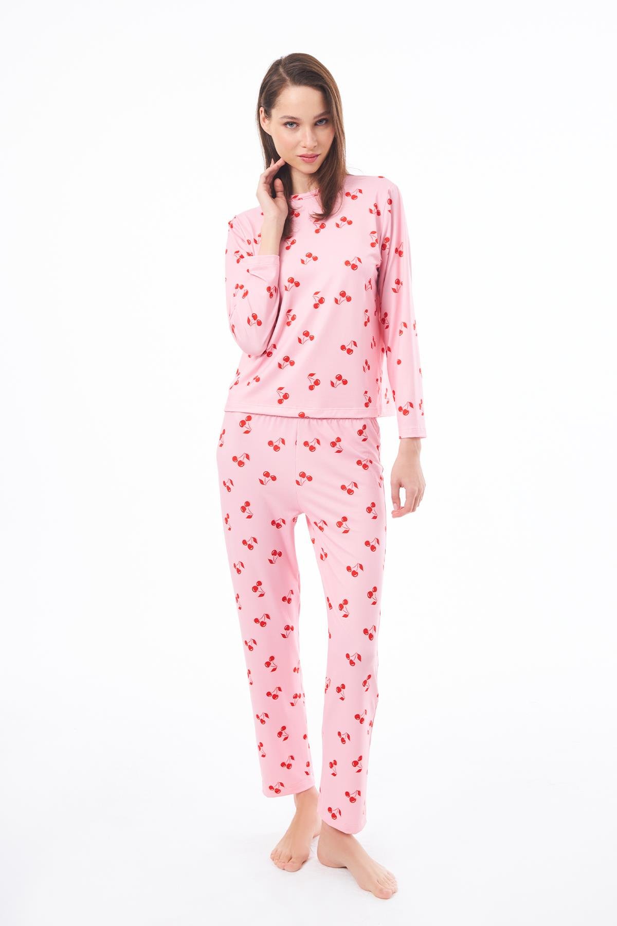 Premium  Kadın Pijama Takımı Kiraz Desenli Yumuşak Dokulu Bisiklet Yaka Uzun Kollu