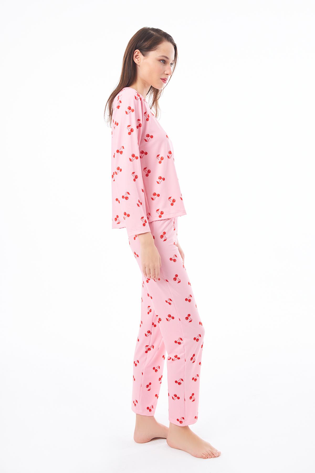 Premium  Kadın Pijama Takımı Kiraz Desenli Yumuşak Dokulu Bisiklet Yaka Uzun Kollu