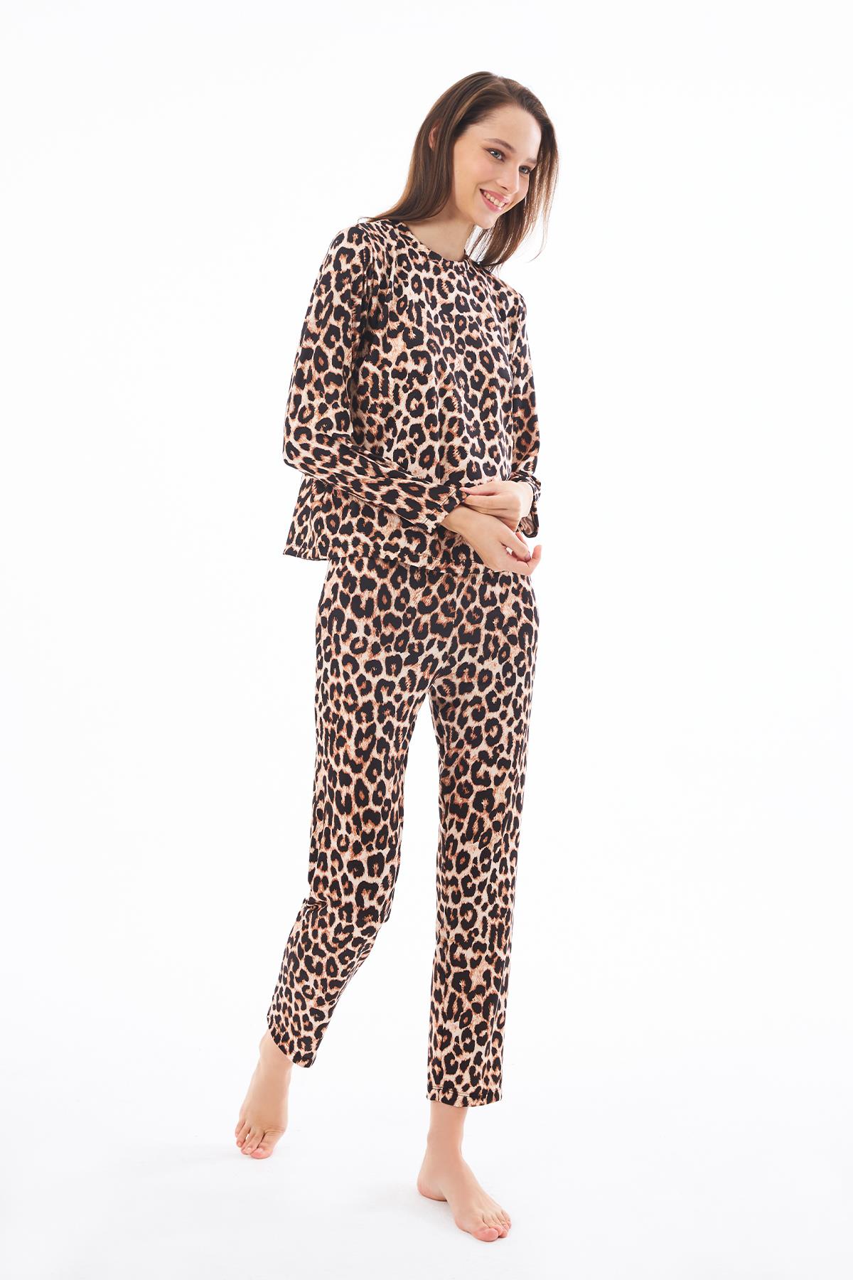 Premium  Kadın Pijama Takımı Leopar Desenli Yumuşak Dokulu Bisiklet Yaka Uzun Kollu