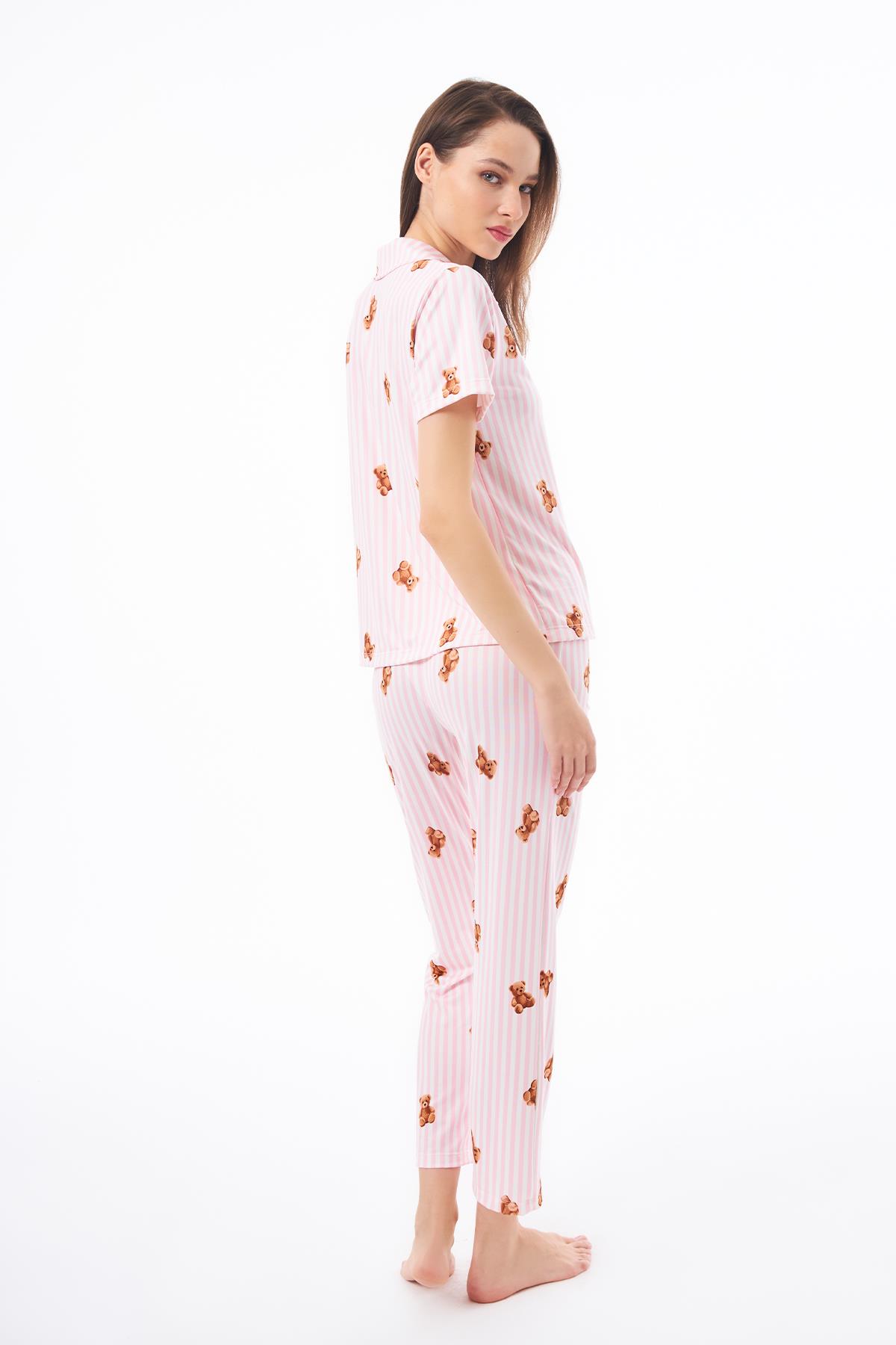 Premium Kadın Pijama Takımı Krem Ayıcık Desenli Yumuşak Dokulu Kısa Kollu Gömlek Yaka