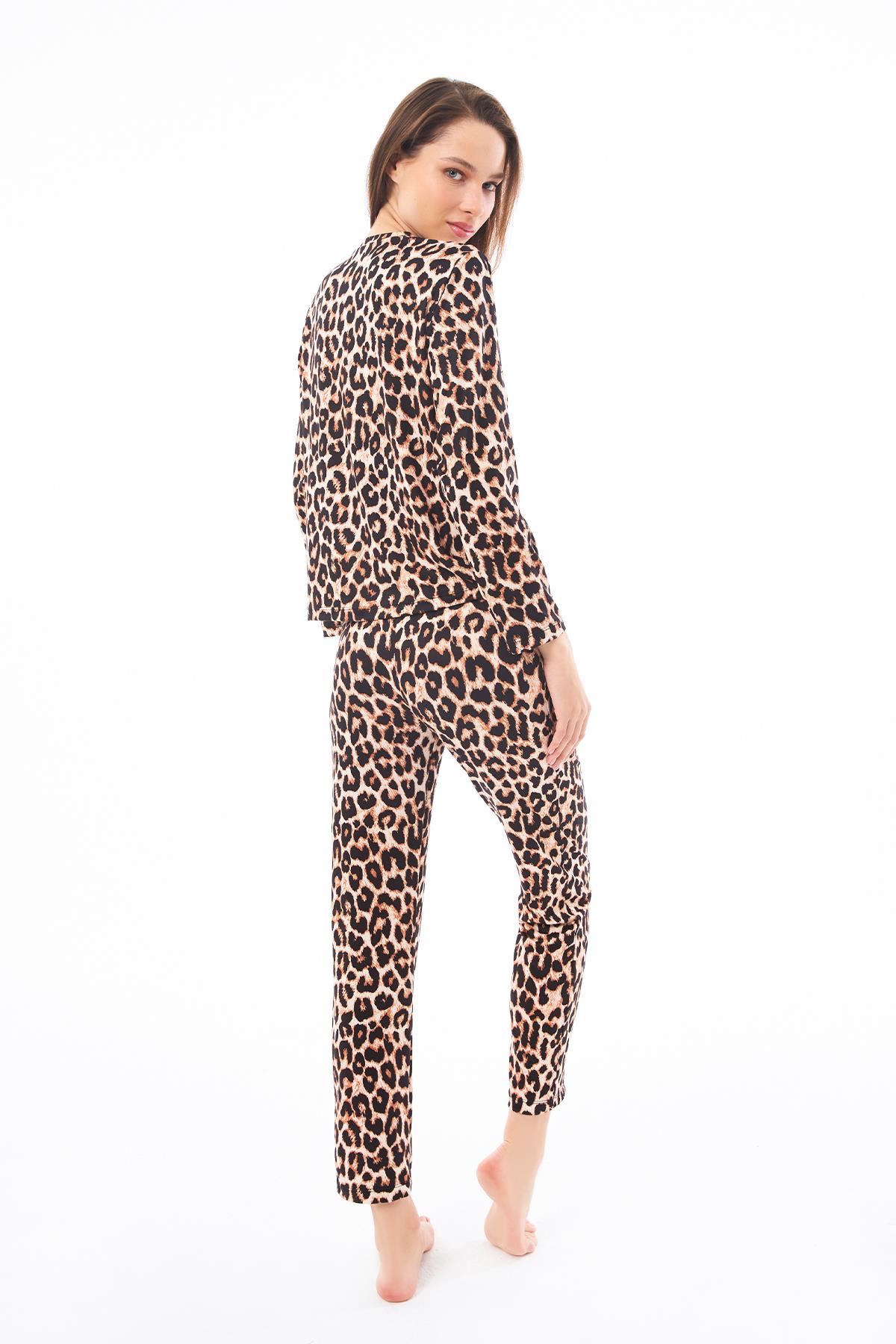 Premium  Kadın Pijama Takımı Leopar Desenli Yumuşak Dokulu Bisiklet Yaka Uzun Kollu