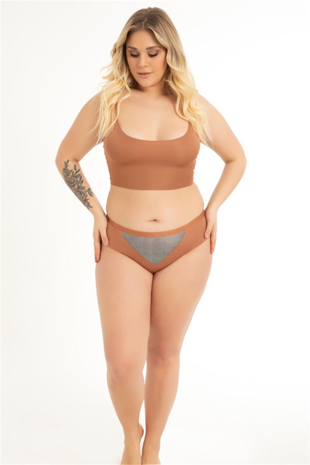 File Detaylı Beli Lastikli Lazer Kesim Büyük Beden Kadın Tanga Külot 3lü Paket