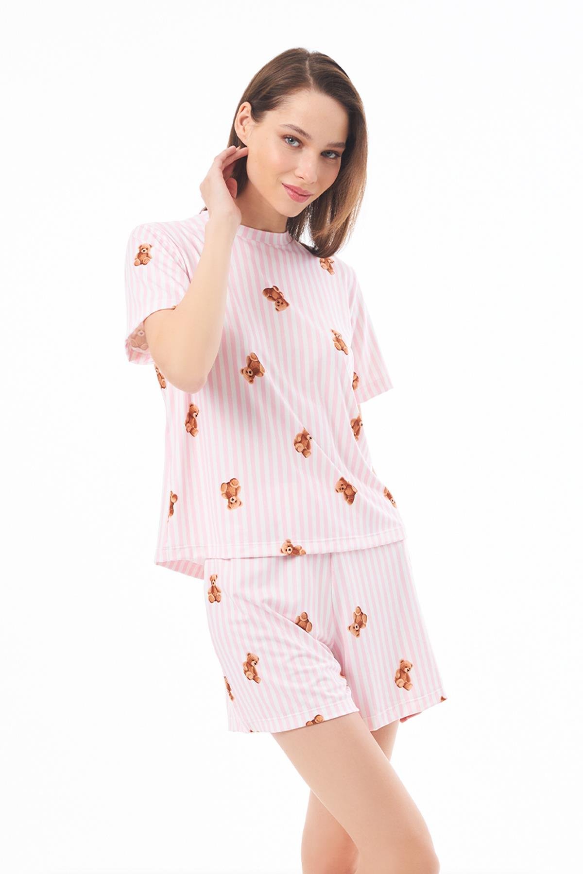 Premium Şortlu Kadın Pijama Takımı Krem Ayıcık Desenli Yumuşak Dokulu Bisiklet Yaka Kısa Kollu