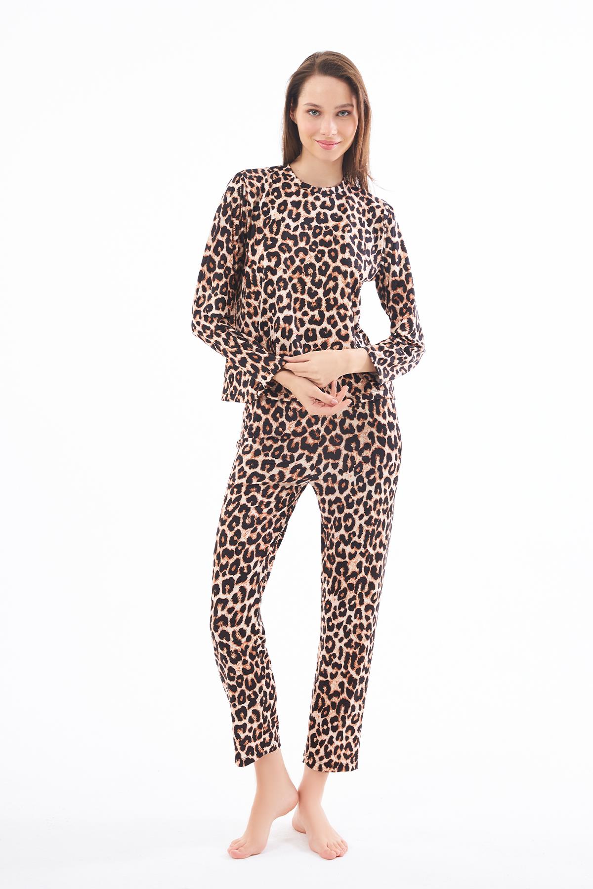 Premium  Kadın Pijama Takımı Leopar Desenli Yumuşak Dokulu Bisiklet Yaka Uzun Kollu