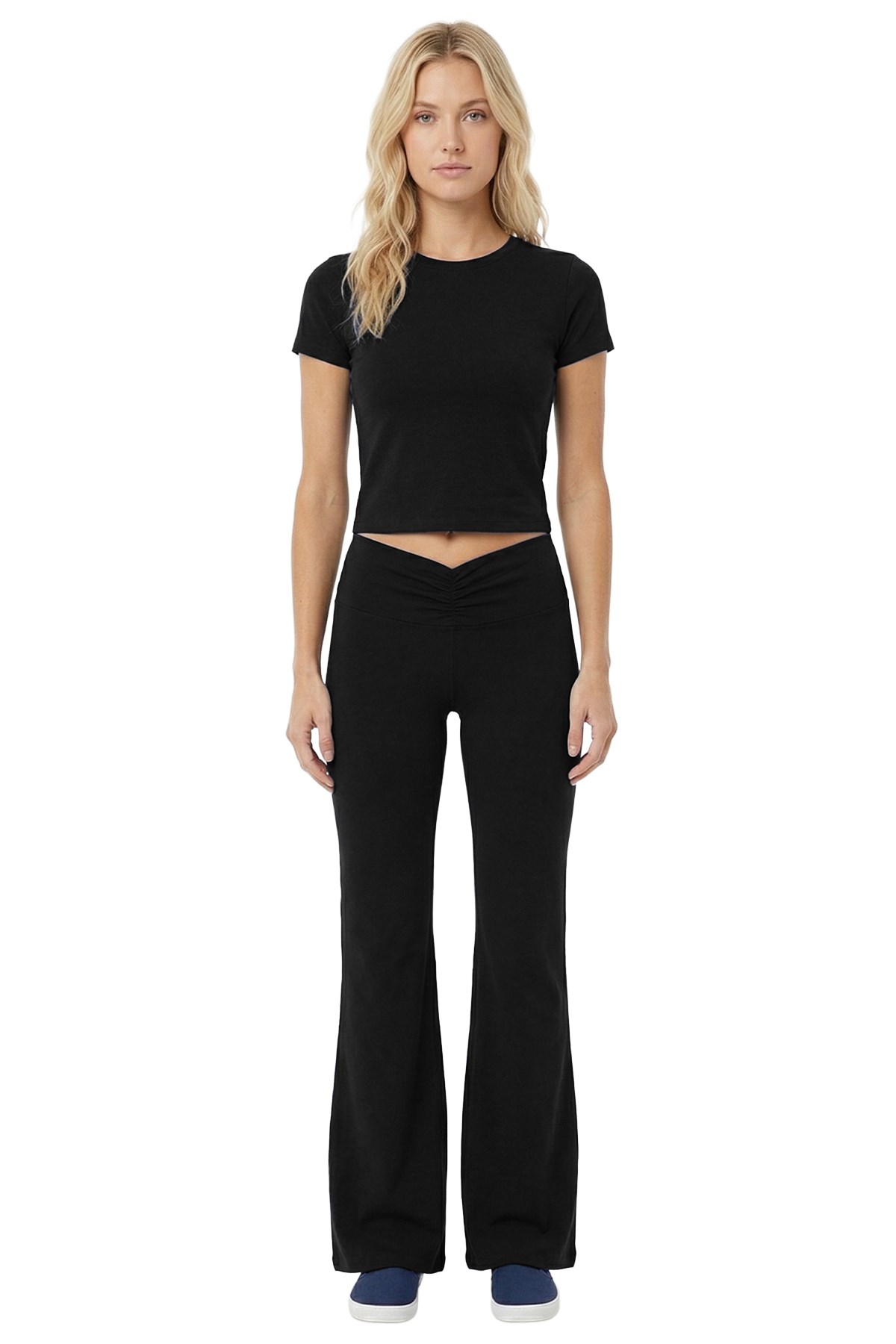 Siyah Viskon Bedene Oturan Bisiklet Yaka Kısa Kollu Kadın Crop Tişört